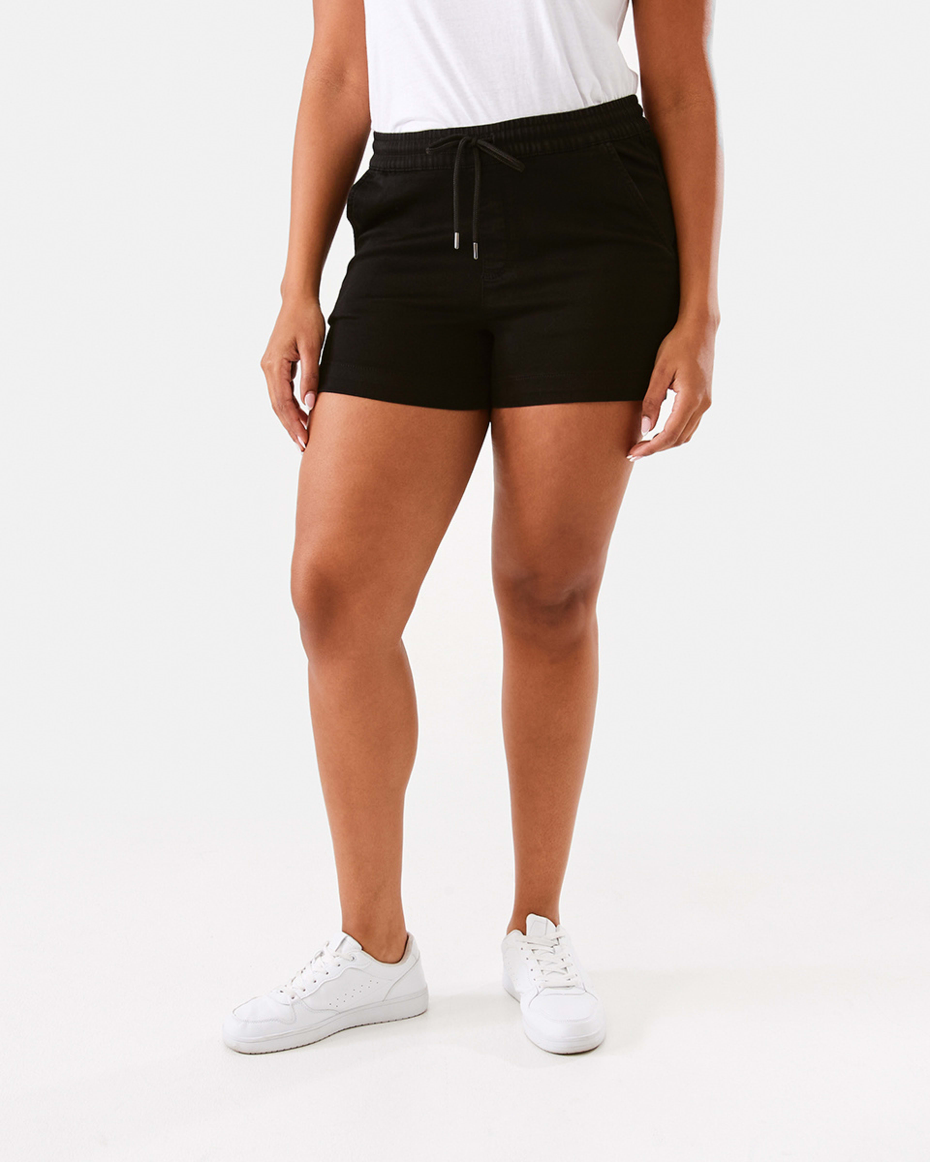 7 Jogger Midi Shorts Black Wash, 7 of 7