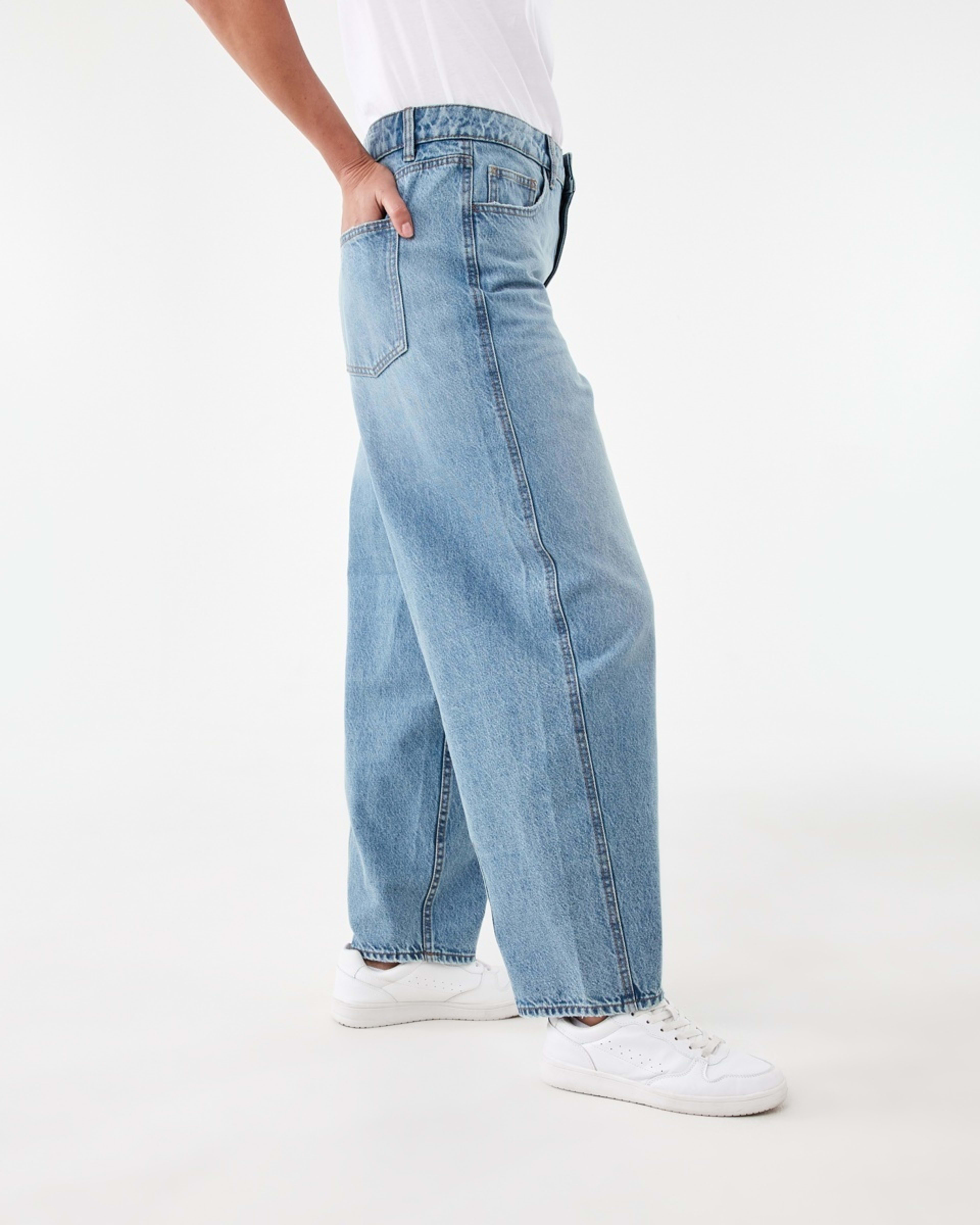 2 Barrel Leg Jeans Mid Wash, 2 of 7