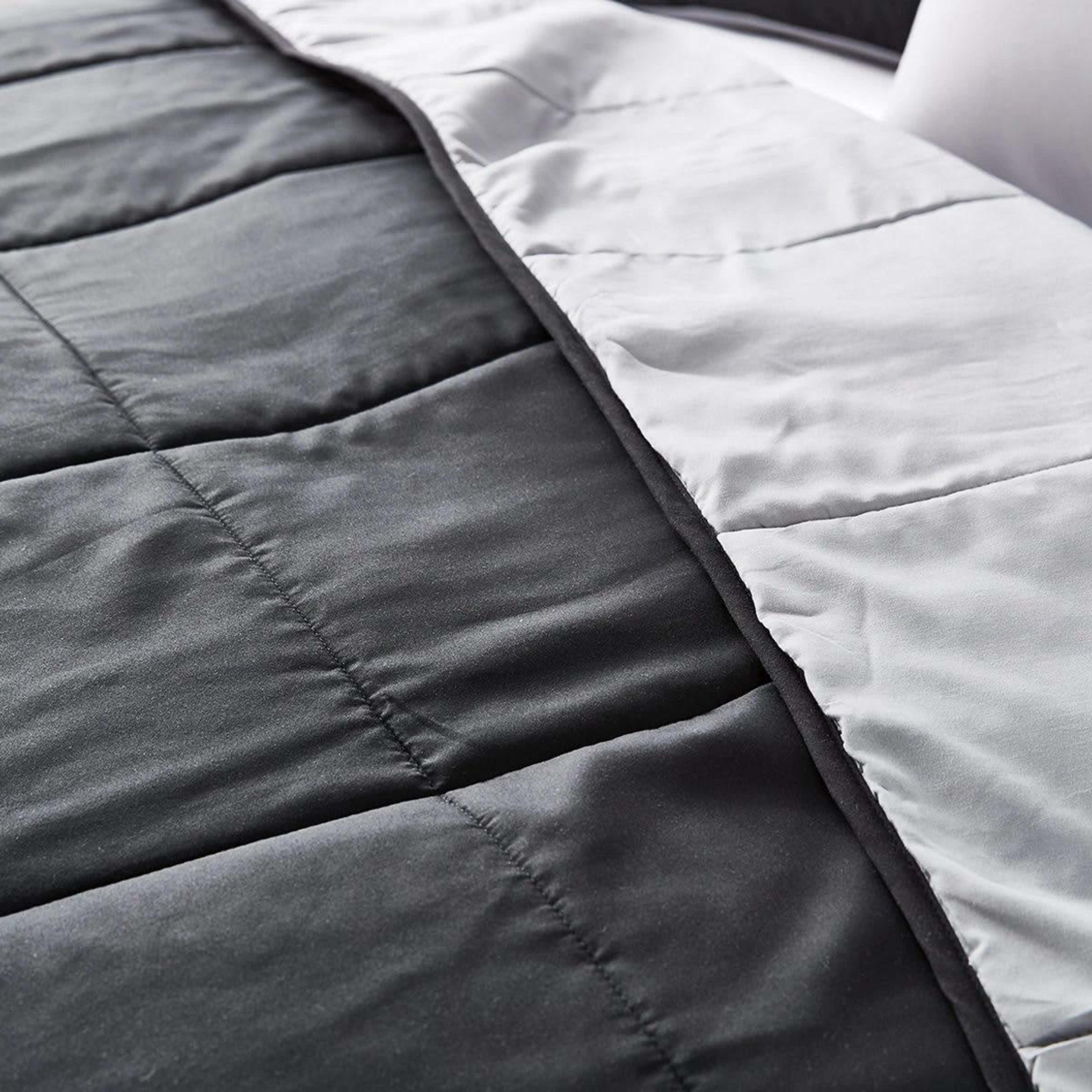 4 Reversible Comforter Set - King Bed, Black, 4 of 6