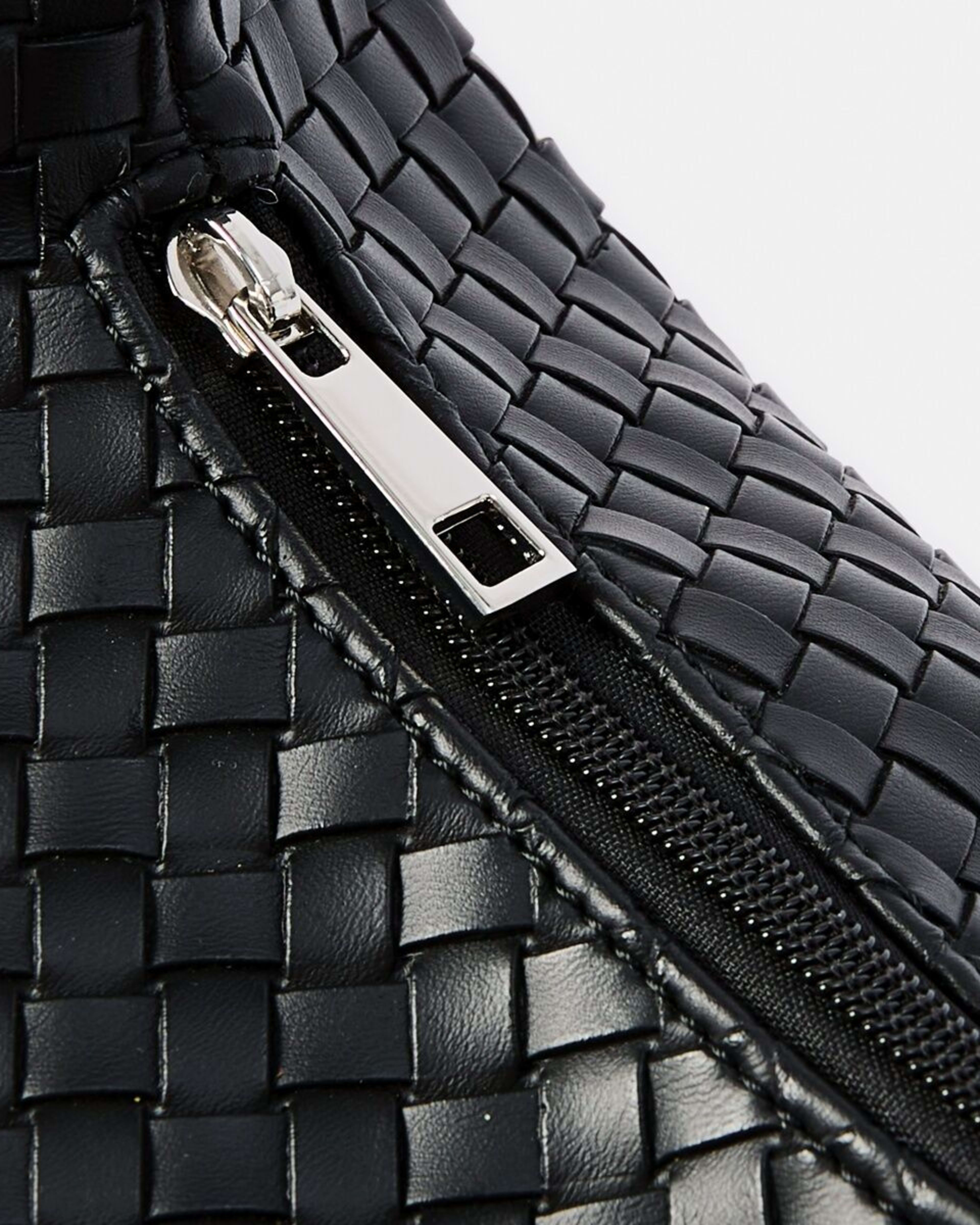 4 Weave Shoulder Bag BLACK, 4 of 11