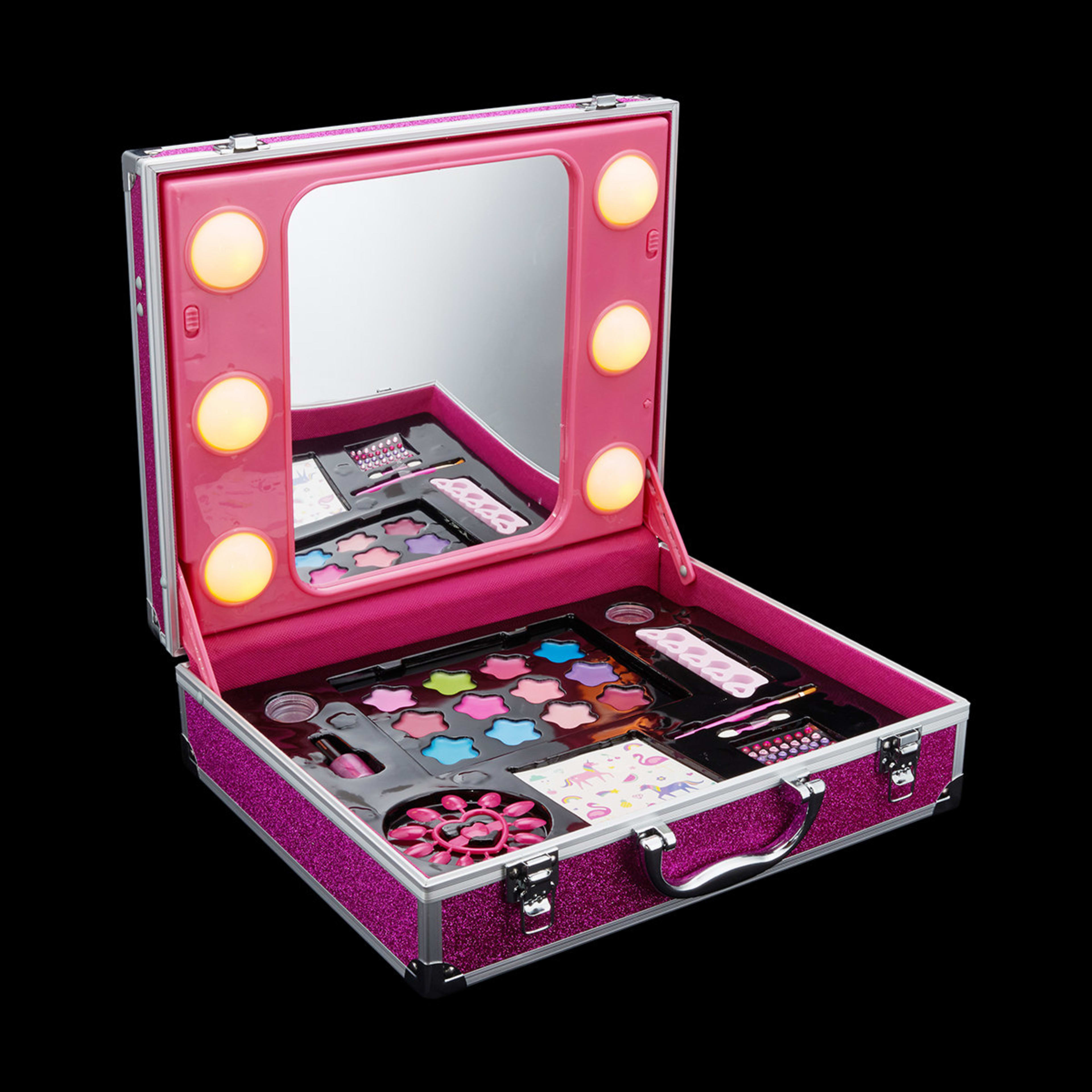 1 Light Up Makeup Case