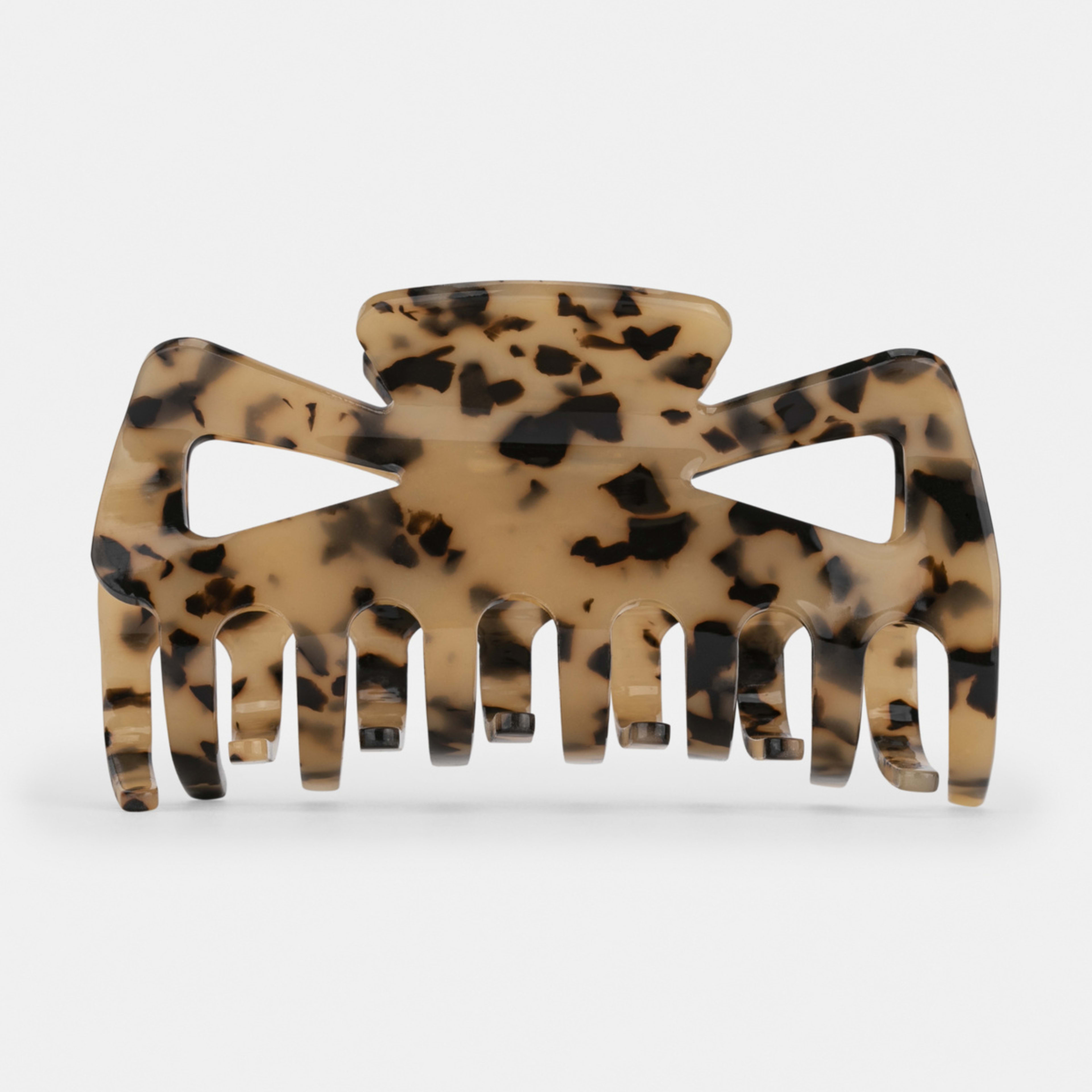 1 Oversized Claw Clip - Milky Tort, 1 of 4