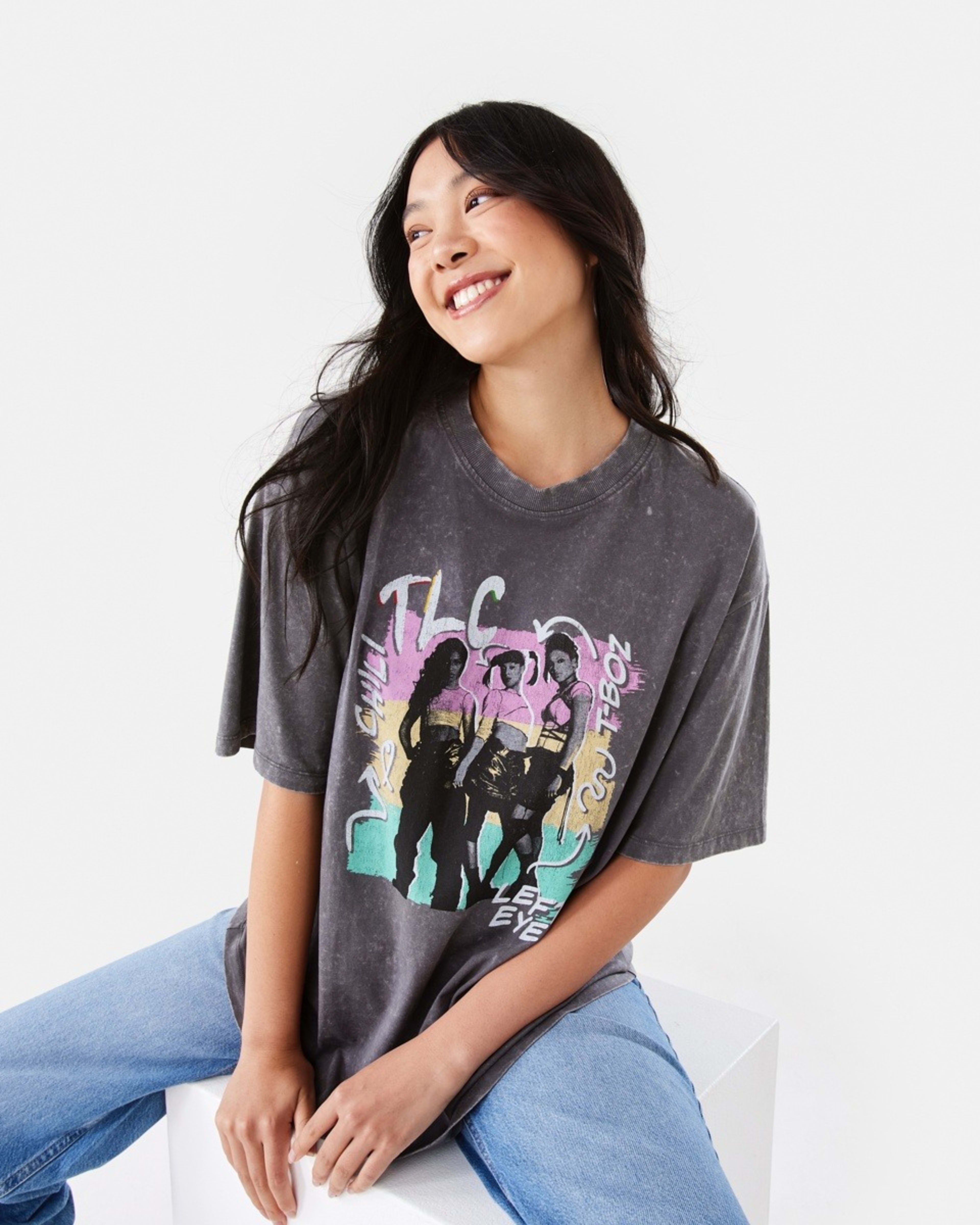 8 TLC License Short Sleeve Oversized T-shirt TLC LIGHT GREY WASH, 8 of 9