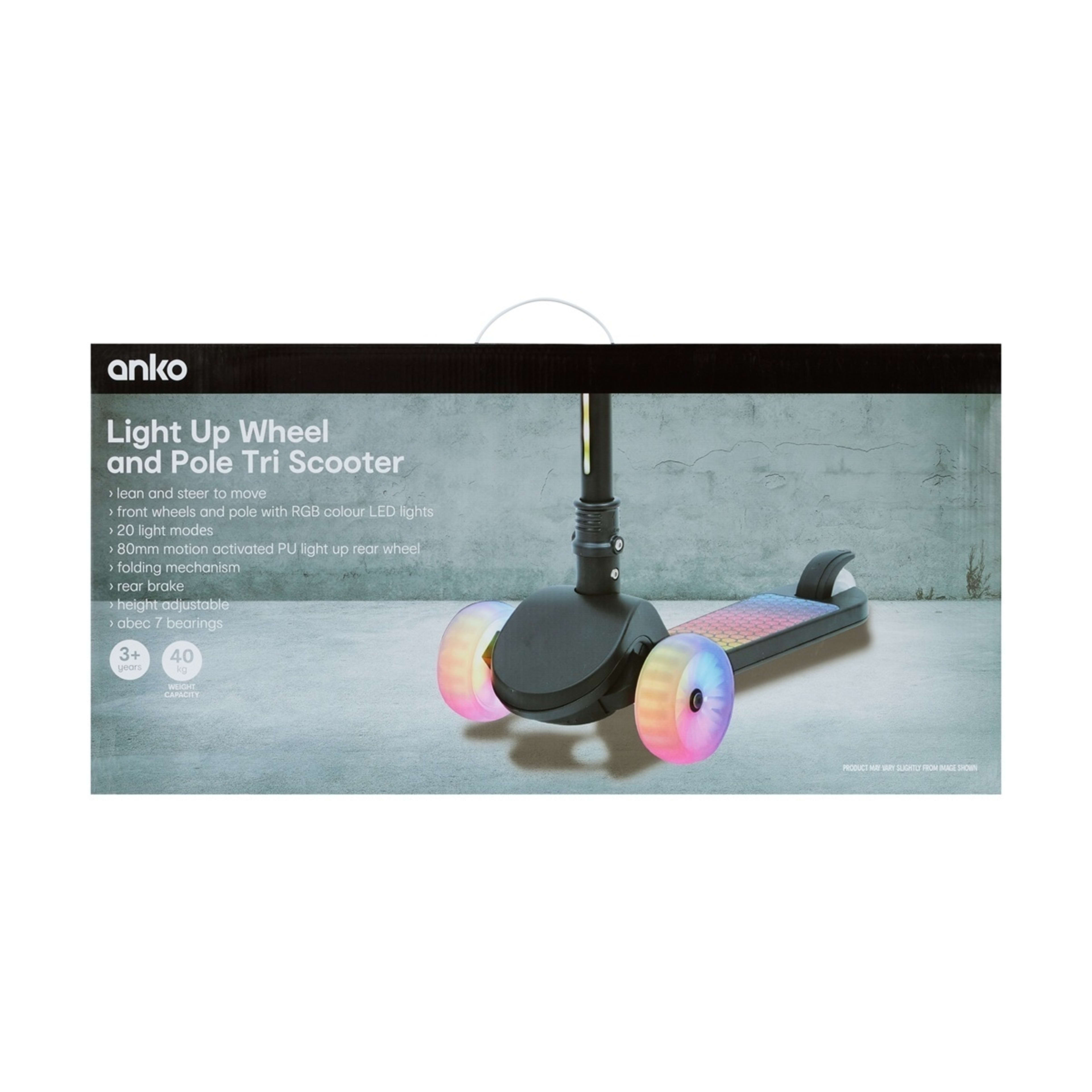 8 Light Up Tri Scooter - Black, 8 of 10