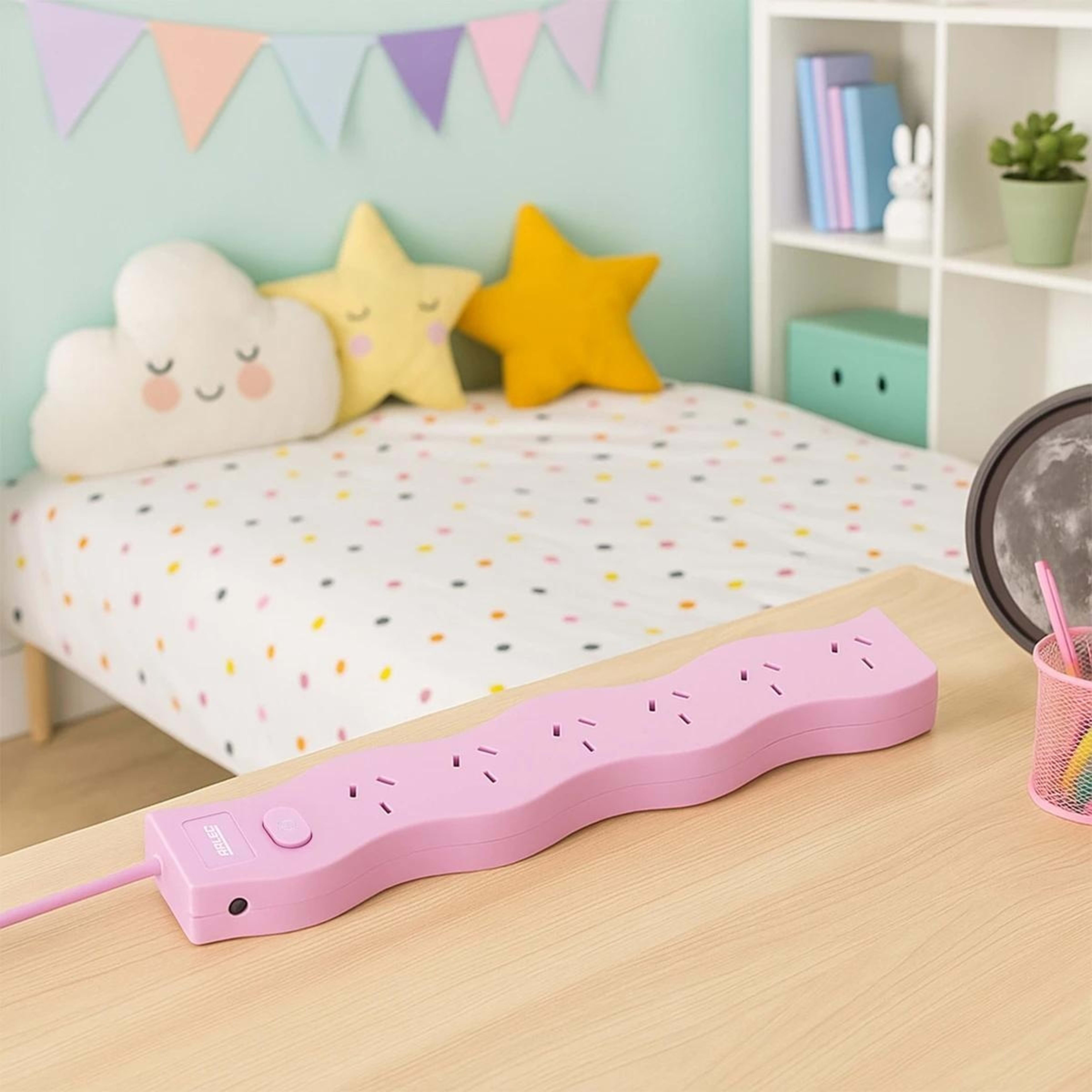 1 Arlec 6 Outlet Wave Master On/Off Switch Powerboard - Pink