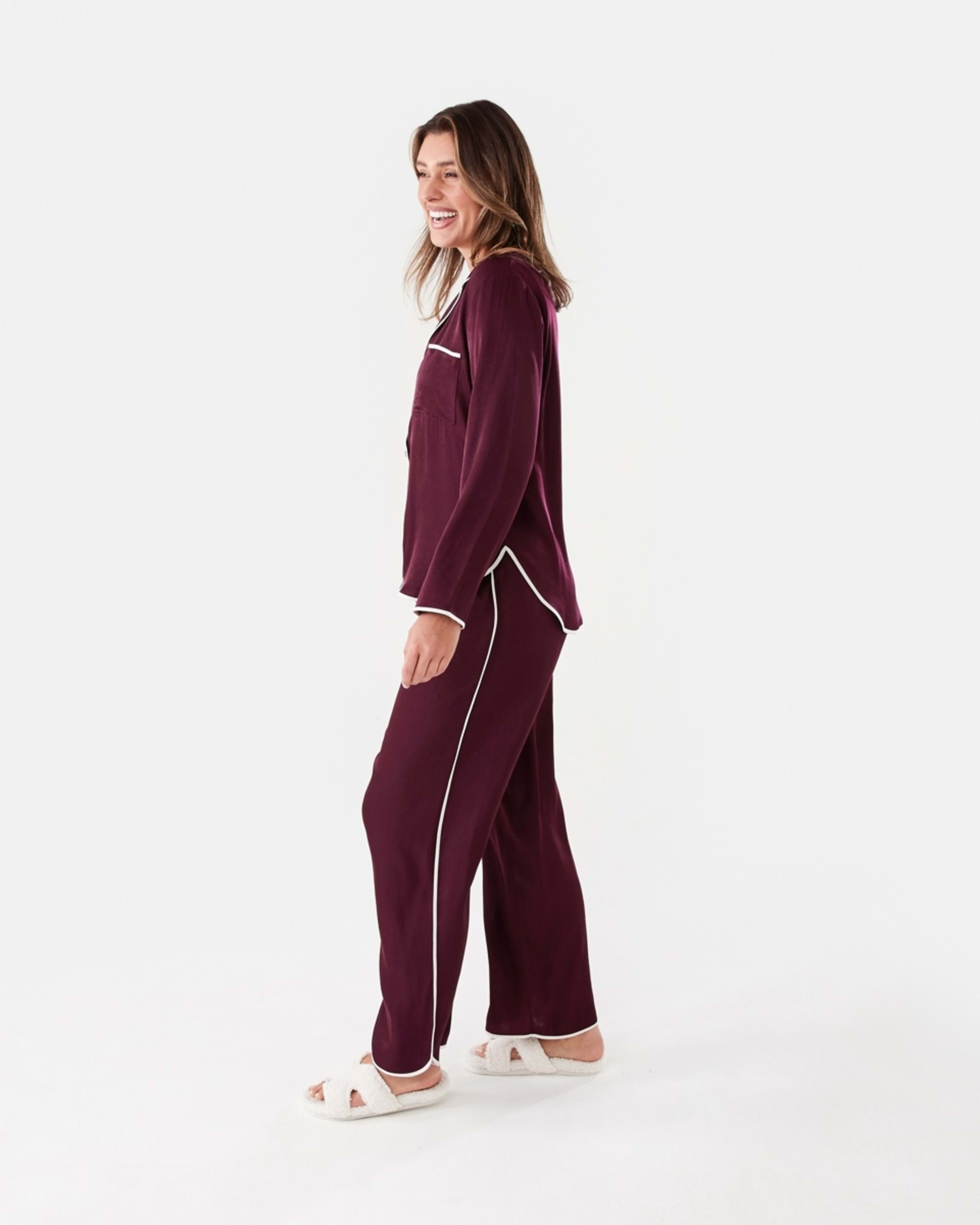 2 Matte Satin Long Sleeve Top and Pants Pyjama Set Windsor Wn, 2 of 7