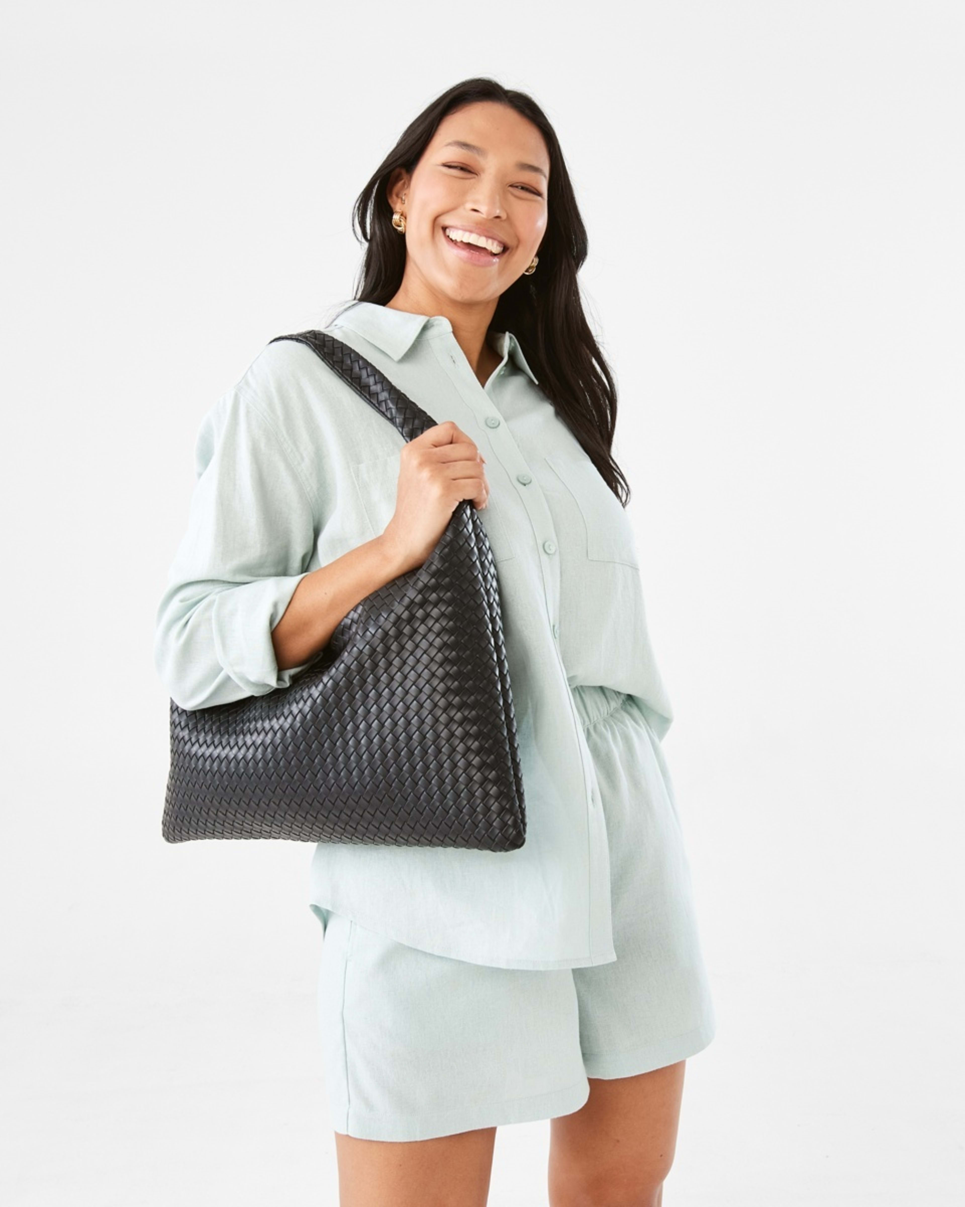 10 Weave Shoulder Bag BLACK, 10 of 11