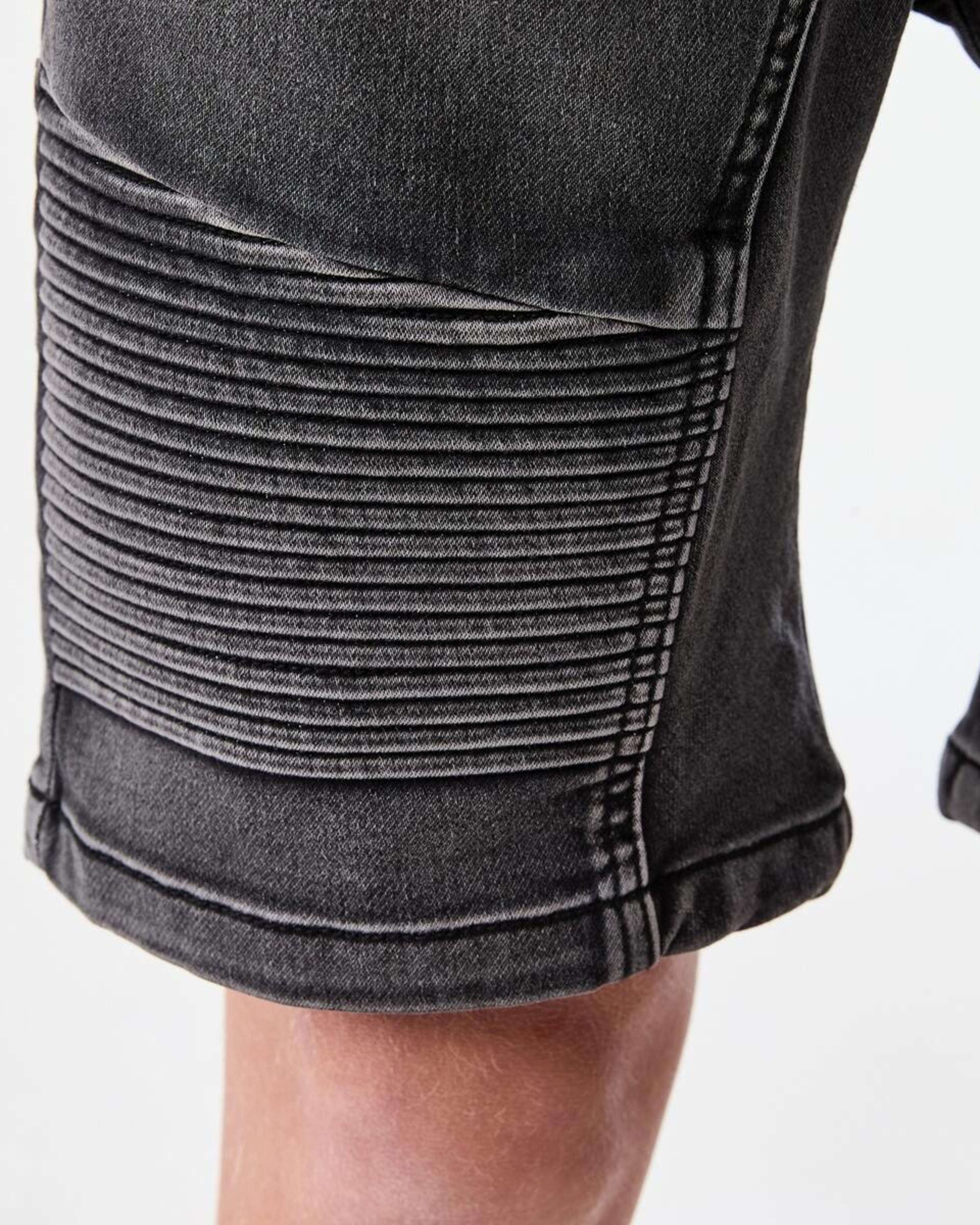 3 Pull On Denim Moto Shorts BLACK WASH, 3 of 7