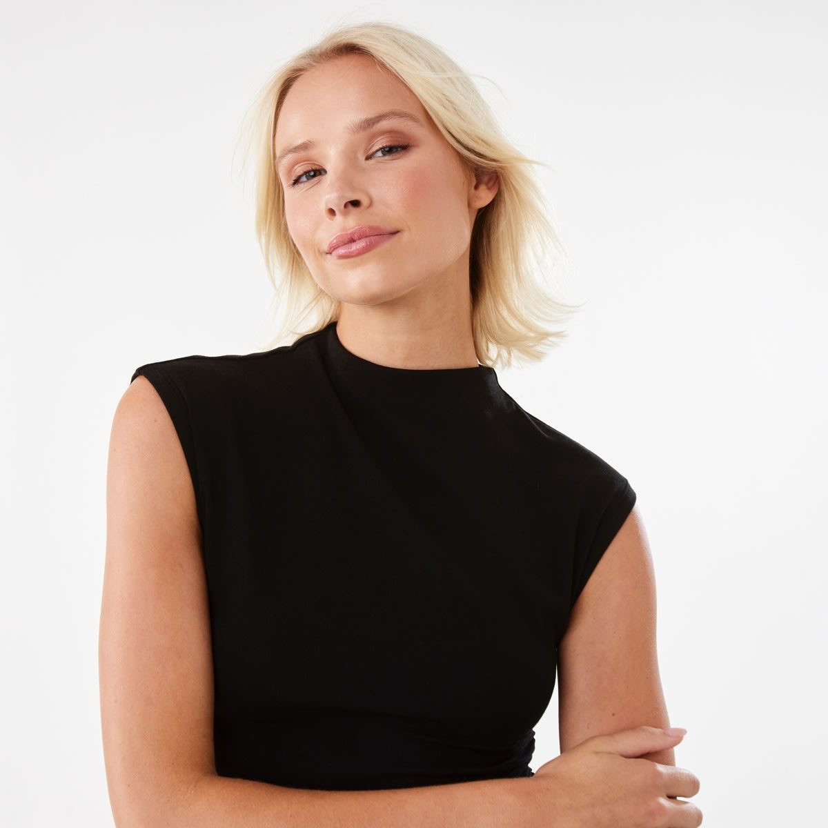 売れ筋商品|||バースリー カットソー トップス レディース Trendy Plus Size Sleeveless Mock-Neck Jersey Ruched Top, Exclusively at Macy's Bright White Sleeveless Mock Neck Plus Size Shirts & Tops - Macy's