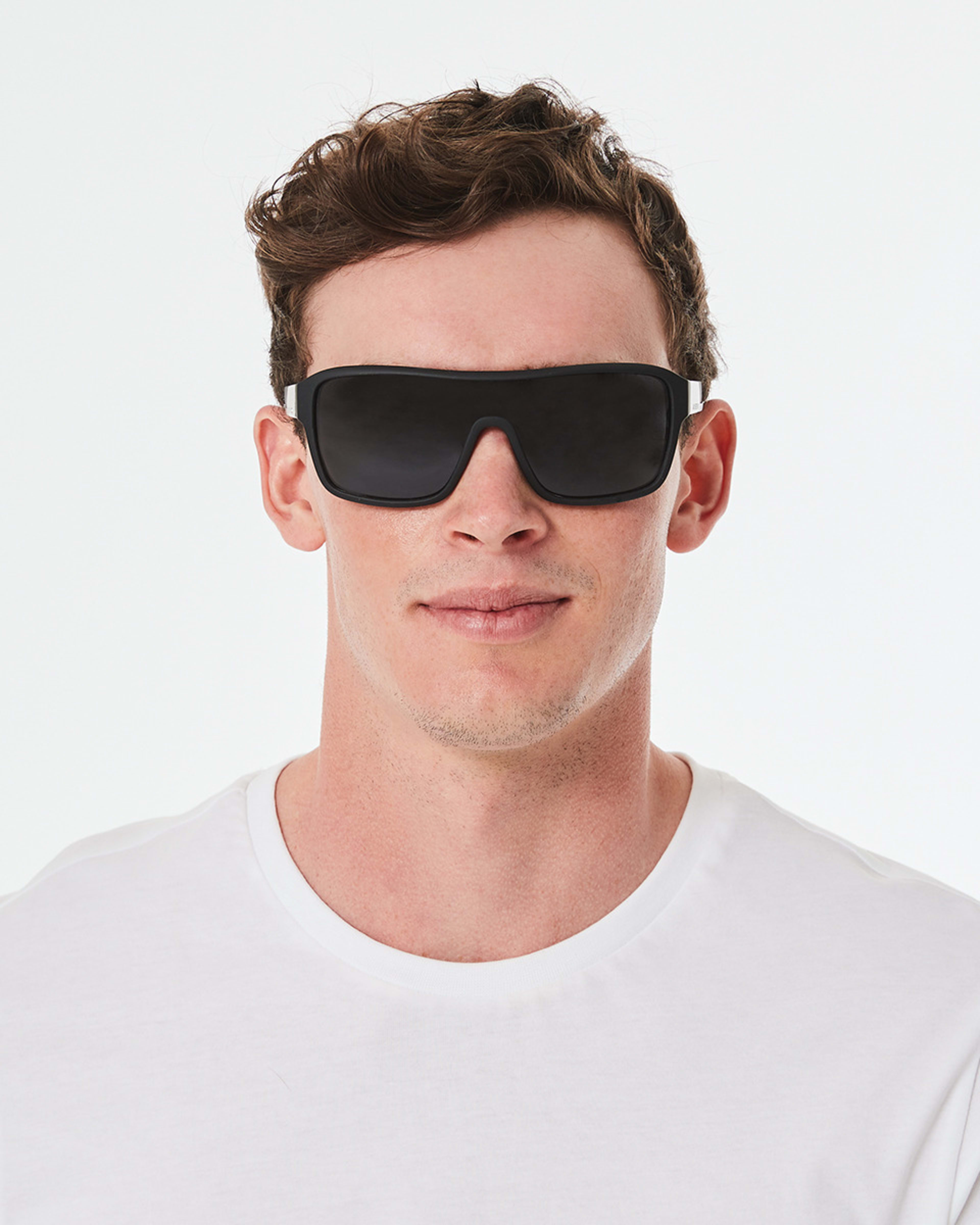 6 Jackaroo Polarised Sunglasses Black, 6 of 7