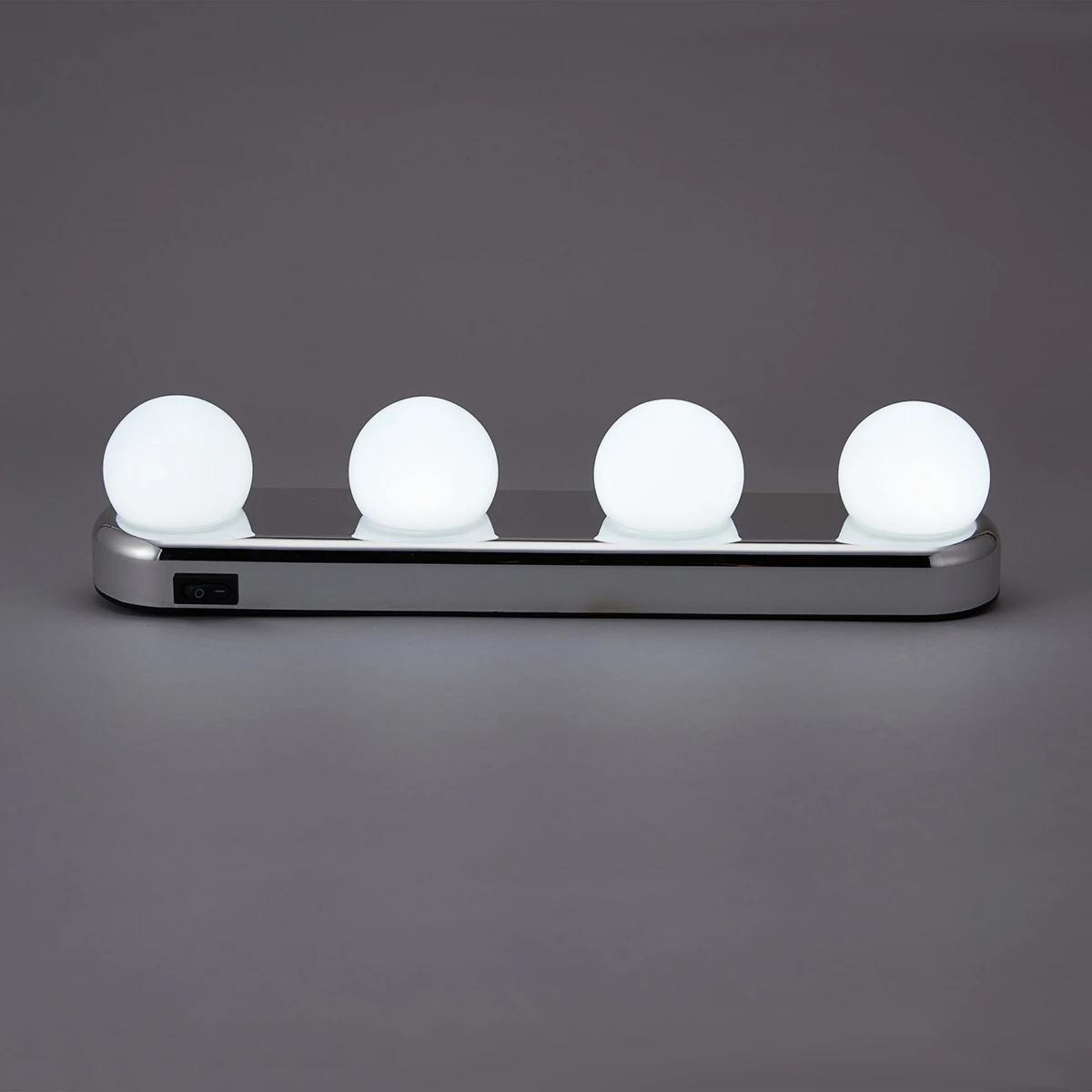 1 OXX Cosmetics Beauty Bulbs
