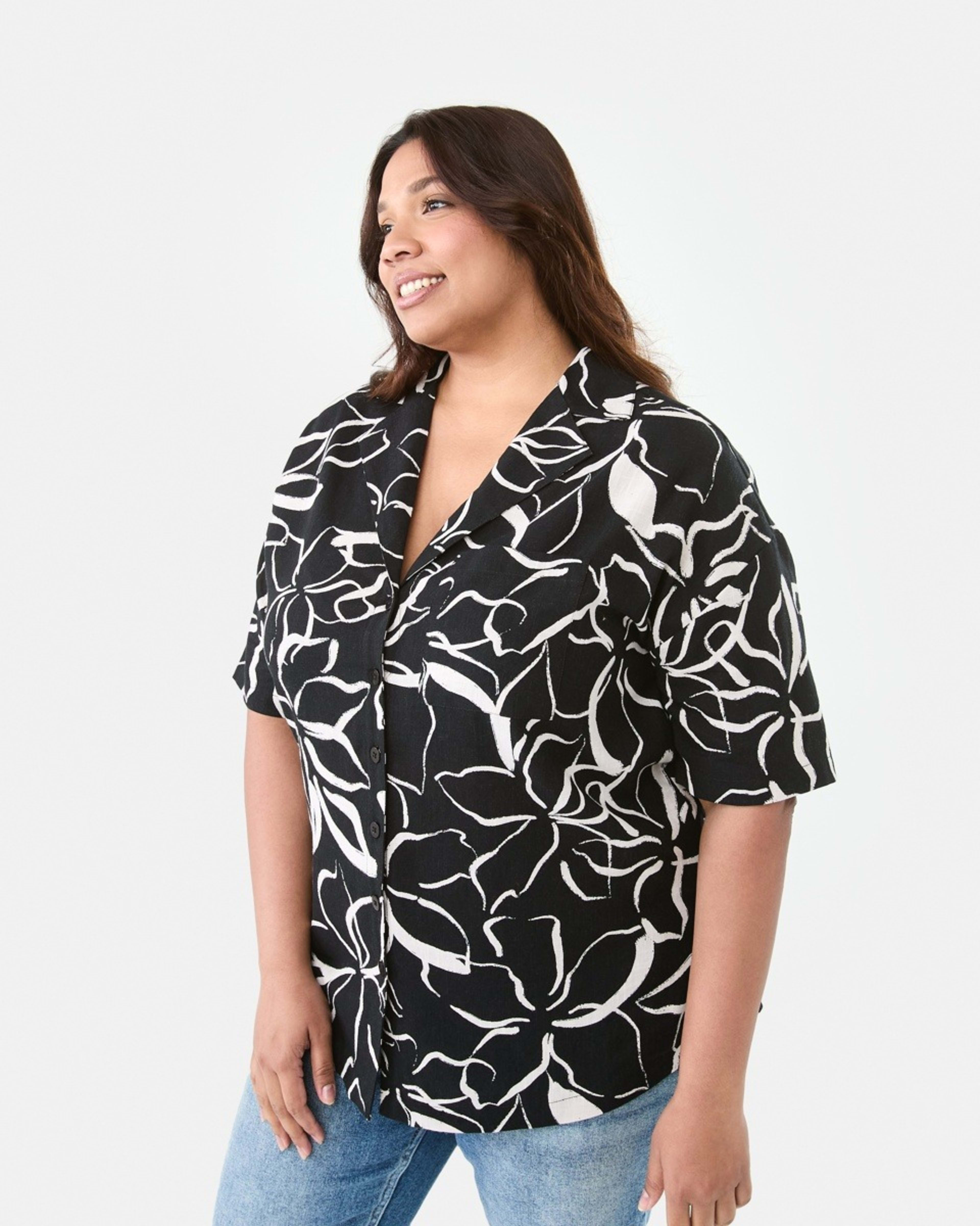 2 Curve Short Sleeve Resort Shirt Sktchflr B, 2 of 8