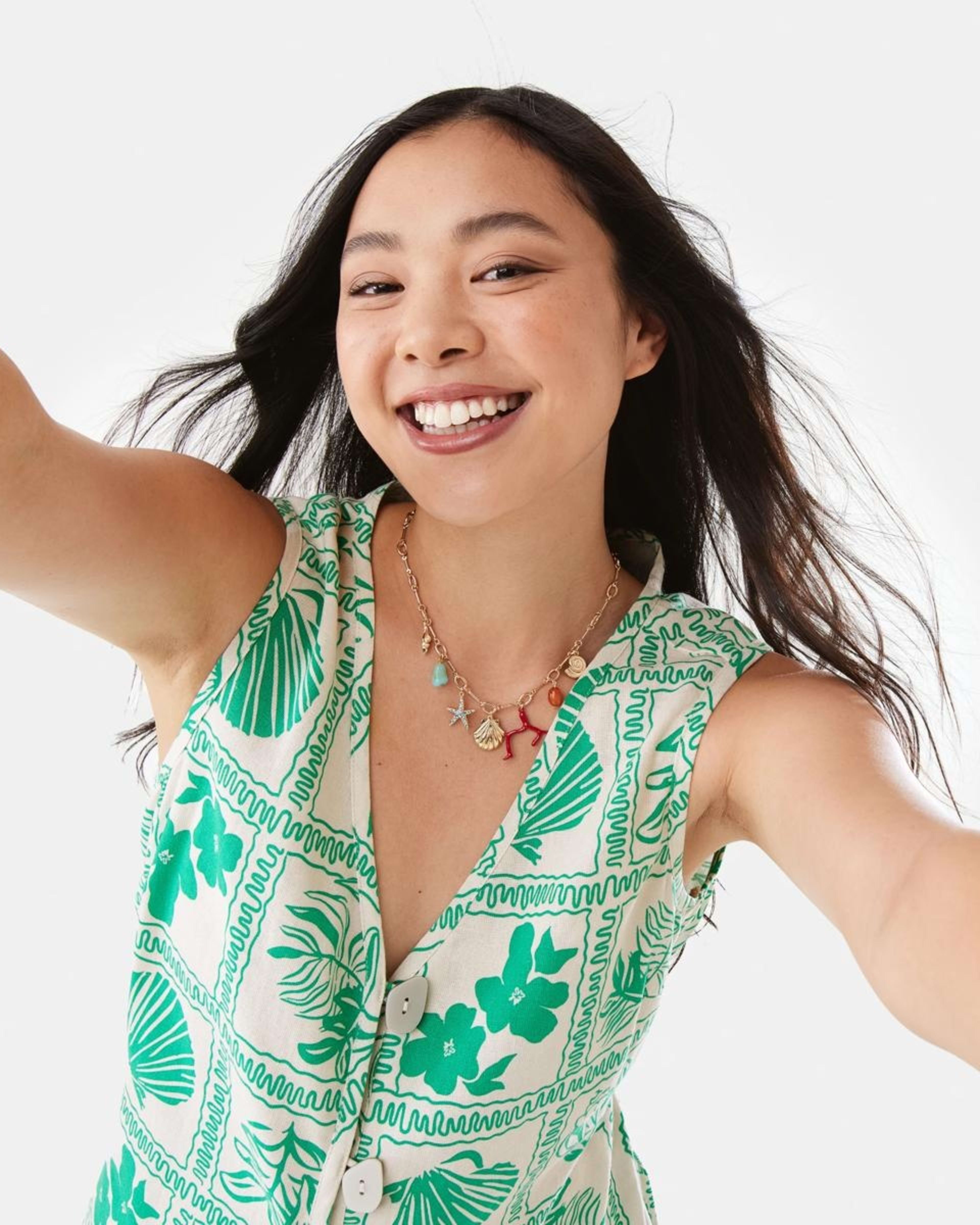 5 Sleeveless Button Detail Vest SHELL GEO SIMPLY GREEN, 5 of 8