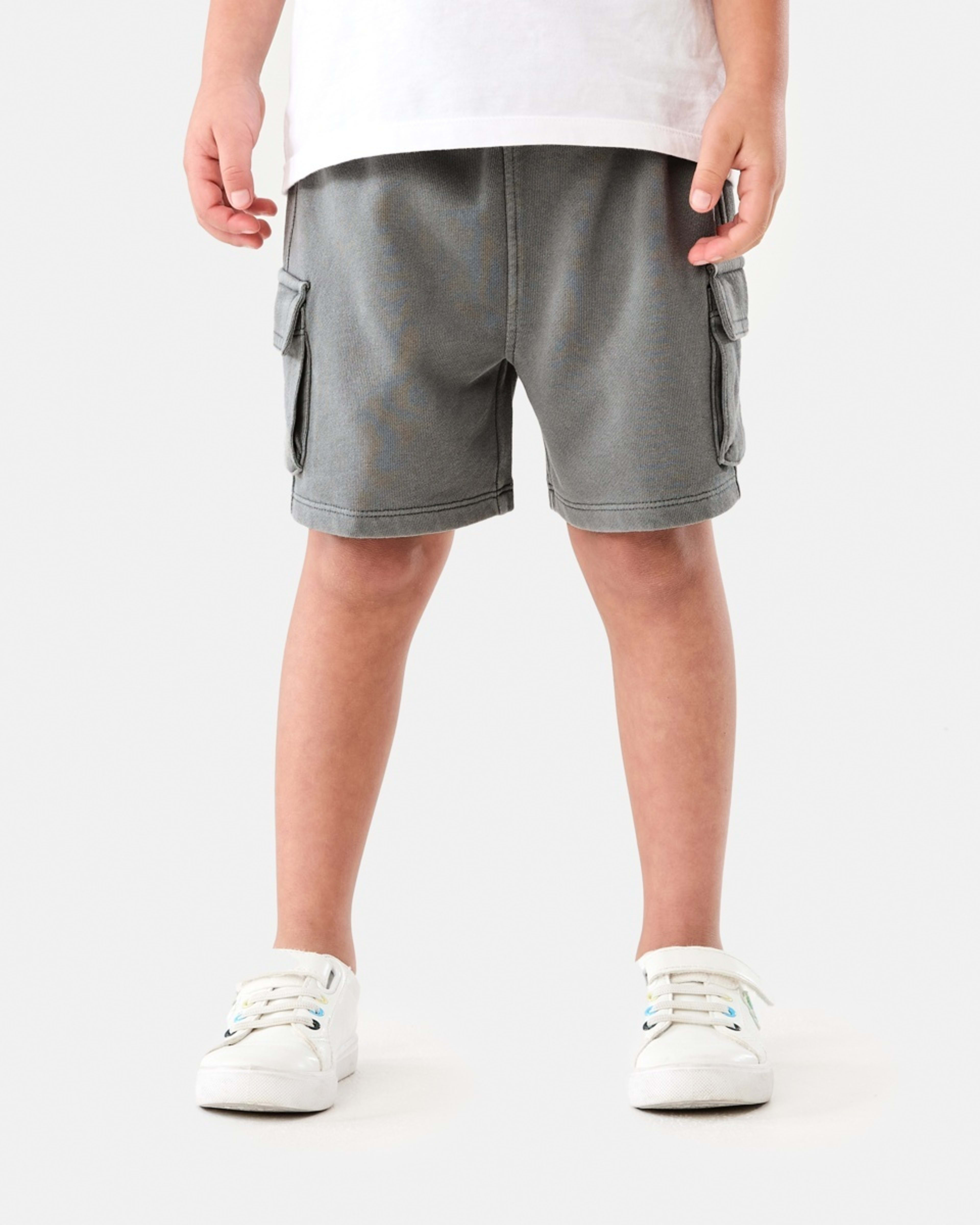 1 Washed Cargo Knit Shorts WASHED GRAY, 1 of 6
