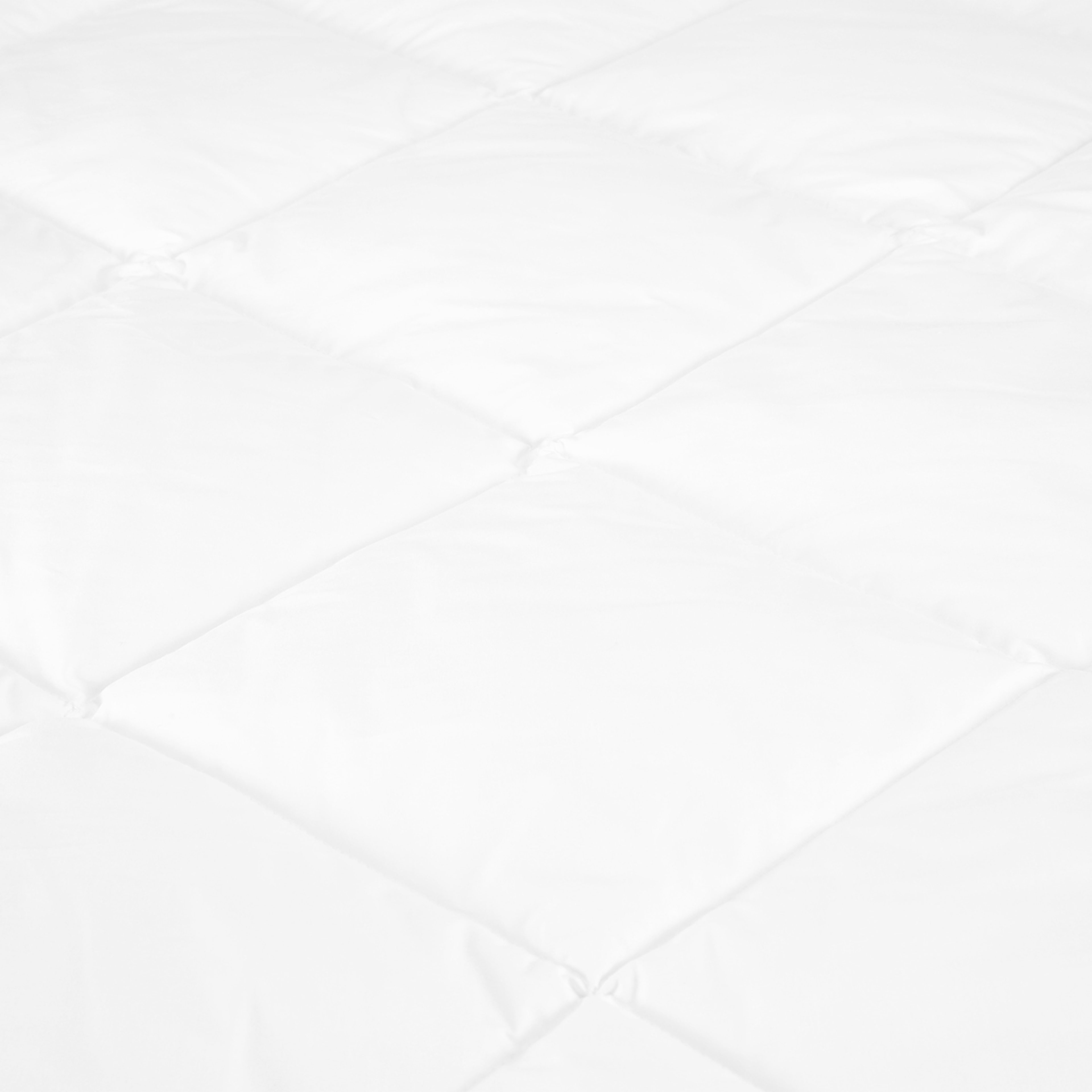 3 Medium Warmth Supreme Comfort Quilt - King Bed, 3 of 3
