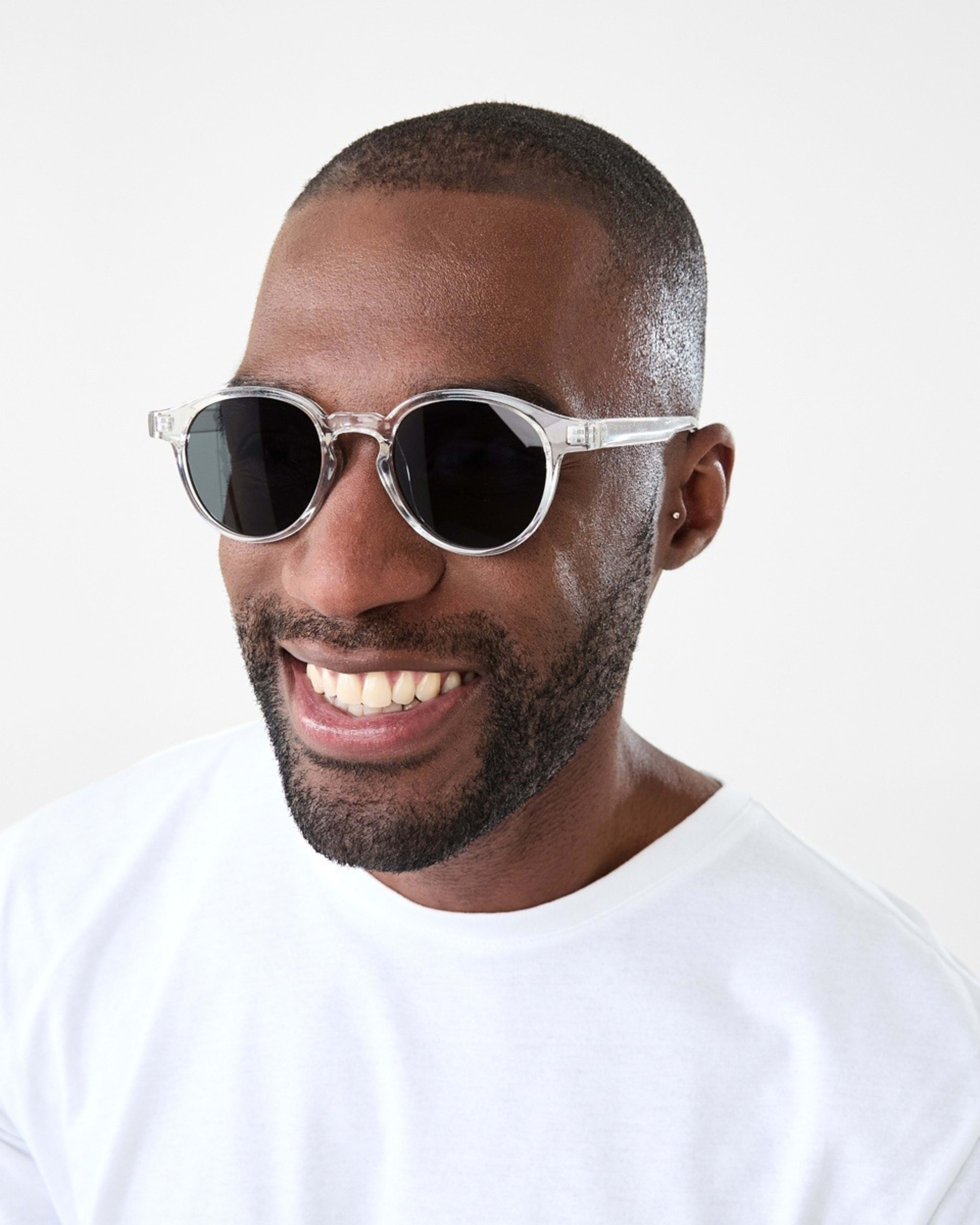 5 Clear Frame Sunglasses Clear, 5 of 6