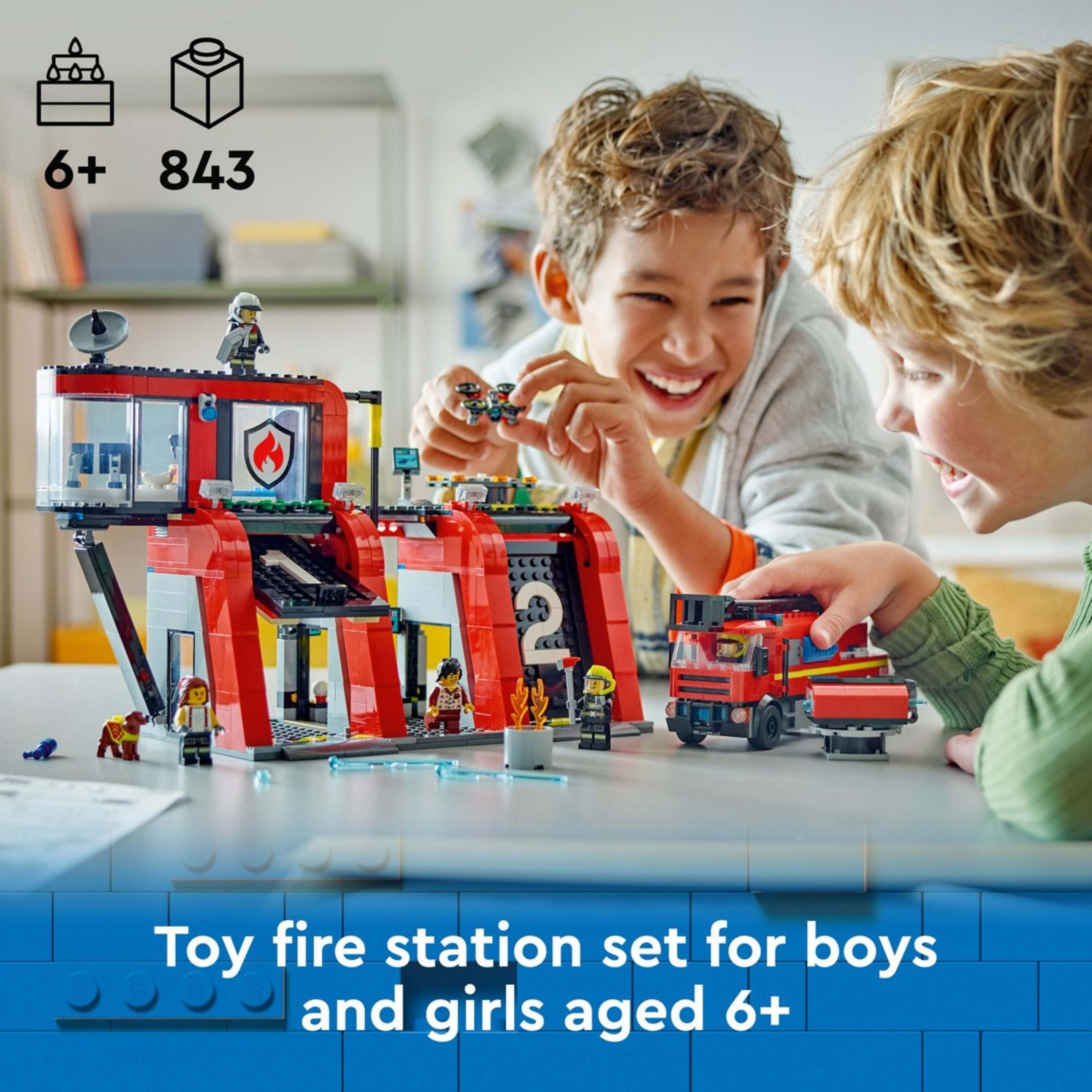 4 LEGO City Fire Station with Fire Truck 60414, 4 of 11