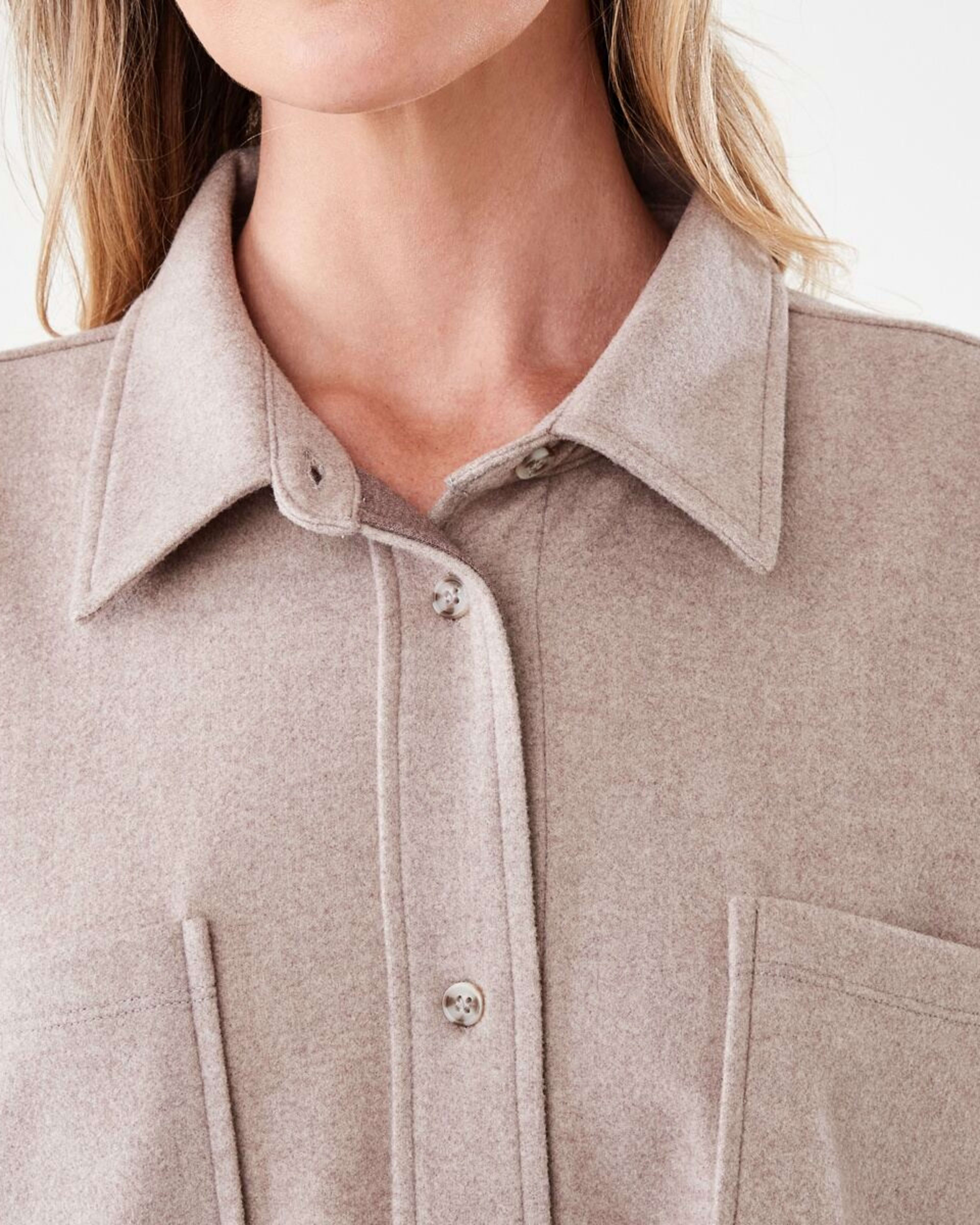 5 Long Sleeve Soft Touch Shirt Taupe Mrl, 5 of 7