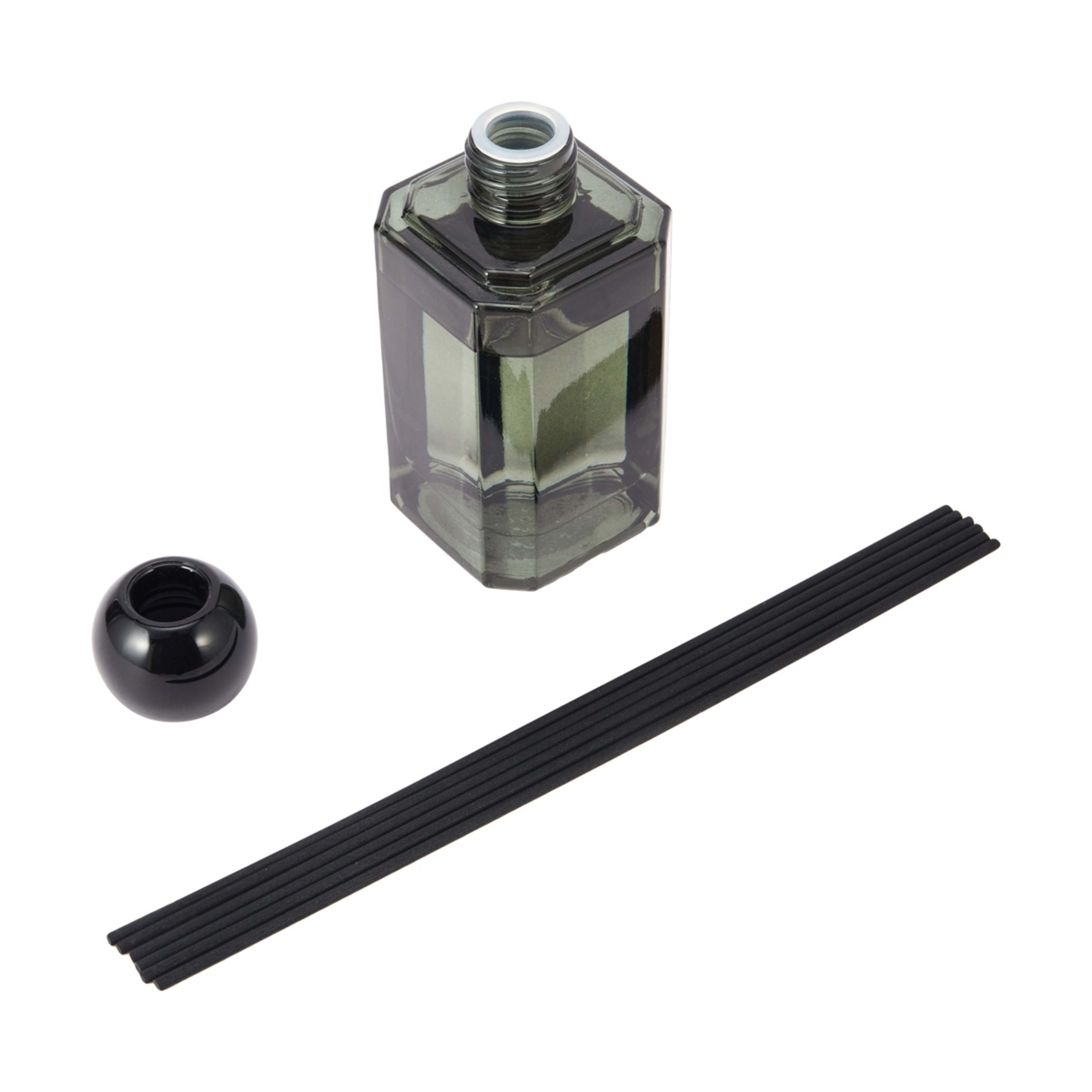 3 Vetiver Hotel Reed Diffuser 150ml, 3 of 6