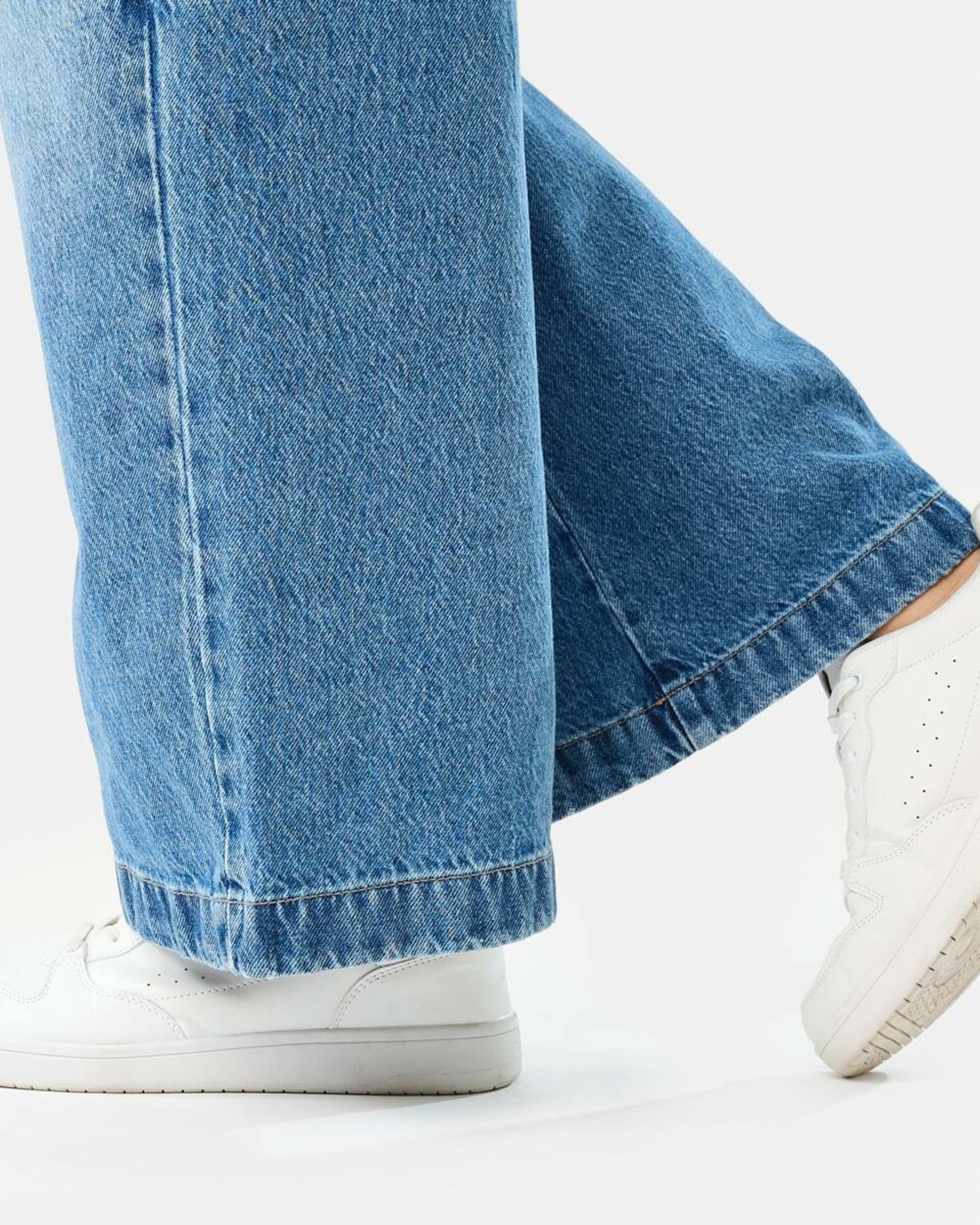 7 Pleat Front Jeans MID WASH, 7 of 9