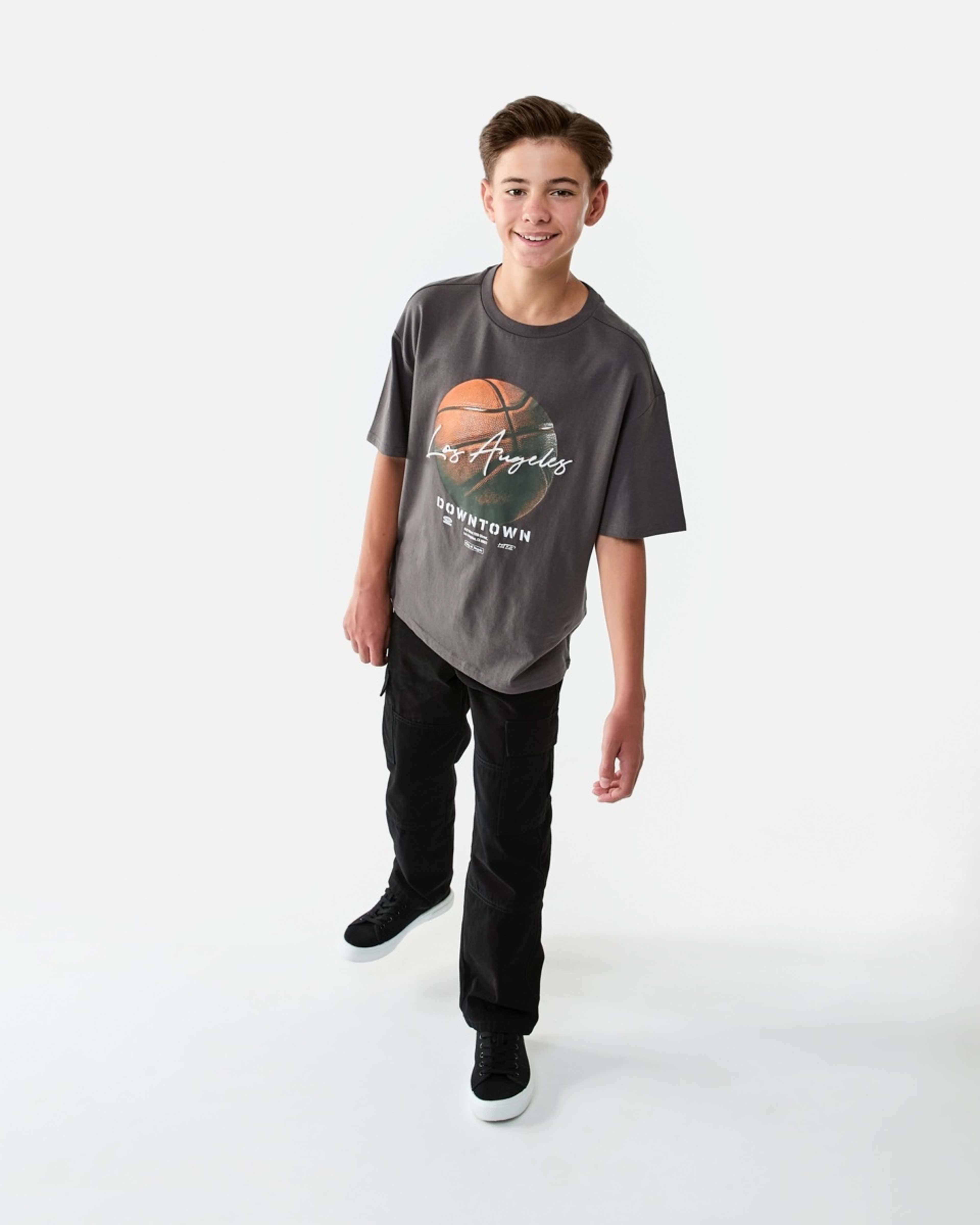 5 Short Sleeve Oversized Graphic T-shirt Bball Photoprint Dark Magnet, 5 of 8