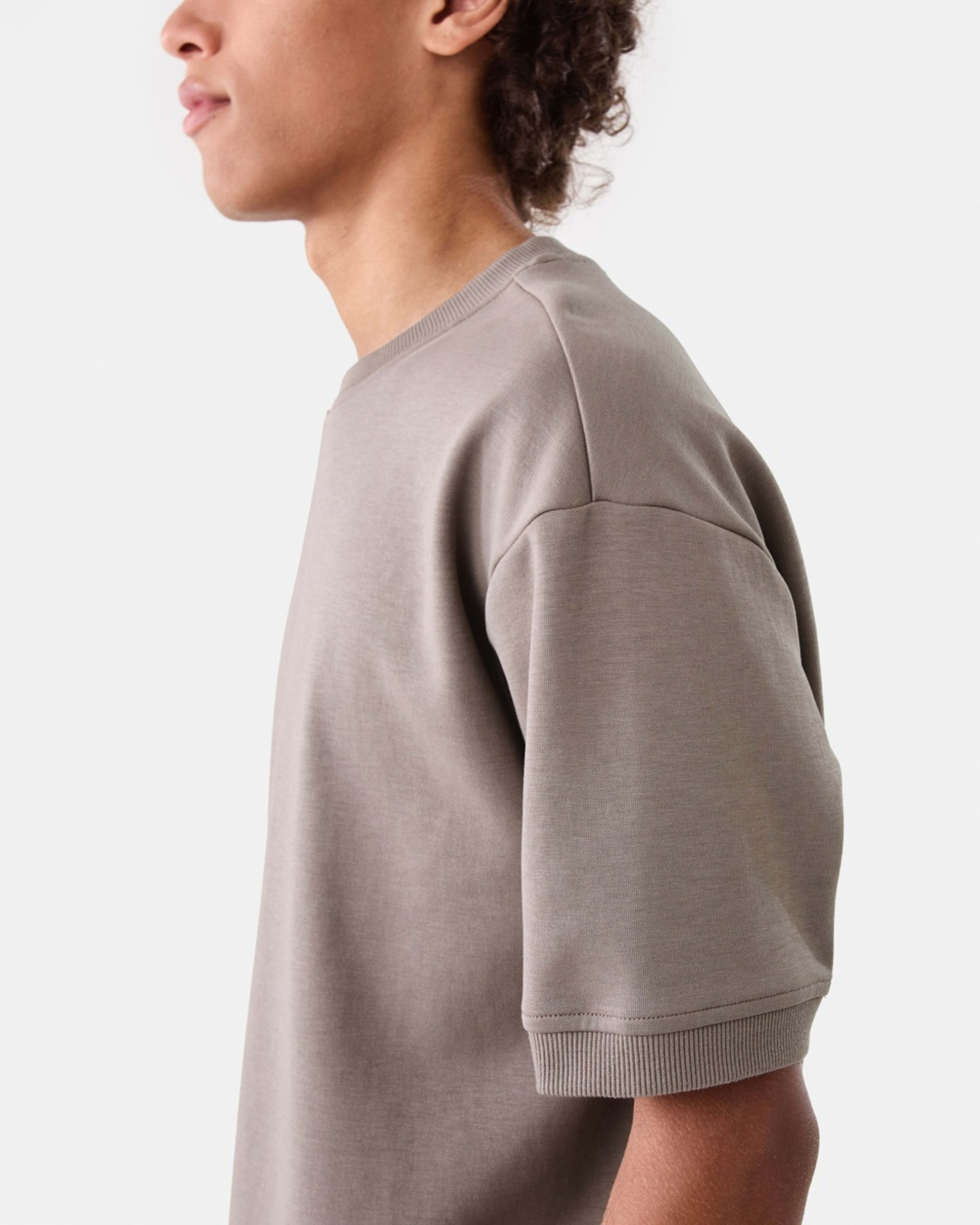 7 Oversized Interlock T-shirt DRIFT BROWN, 7 of 7