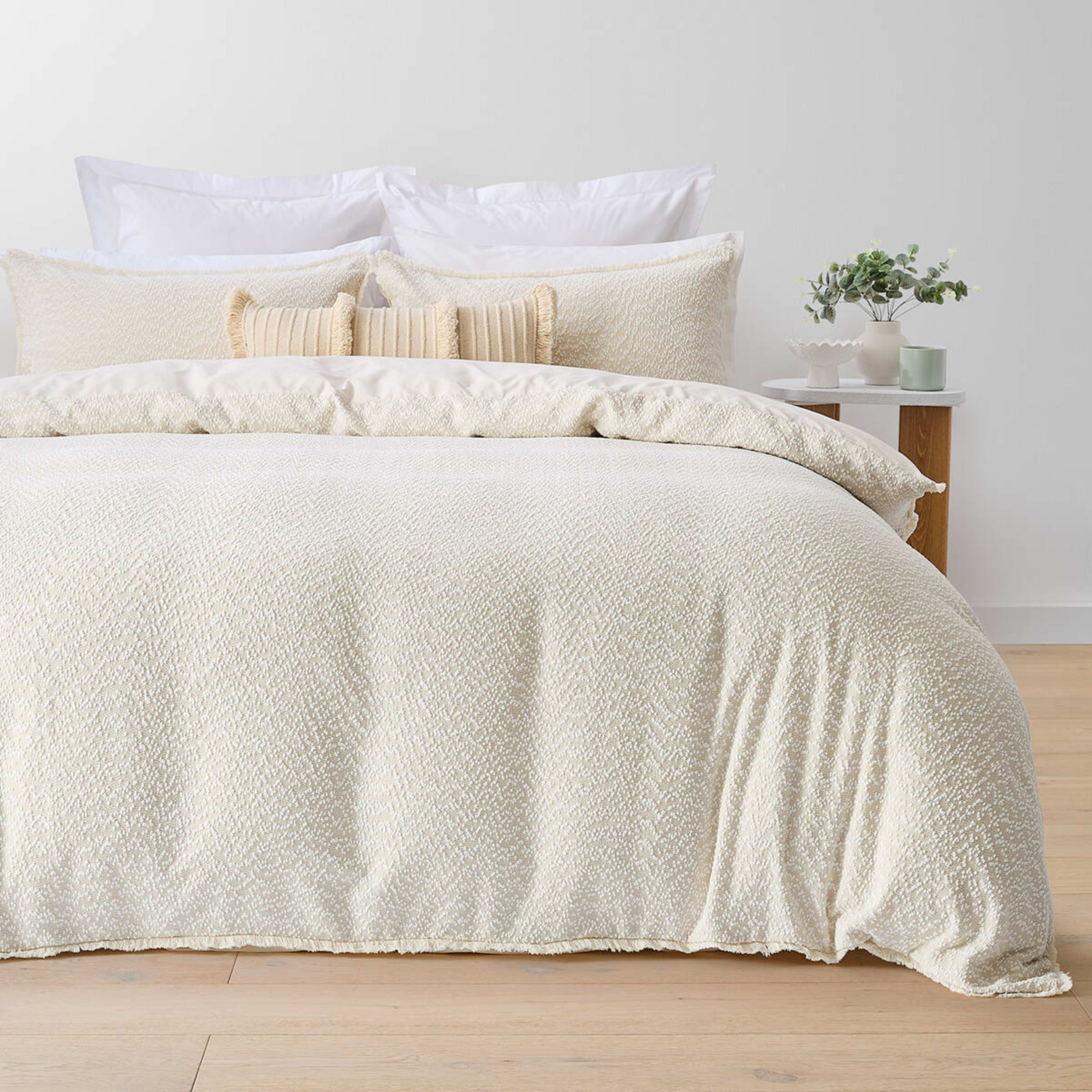 1 Boucle Quilt Cover Set - King Bed, Pink