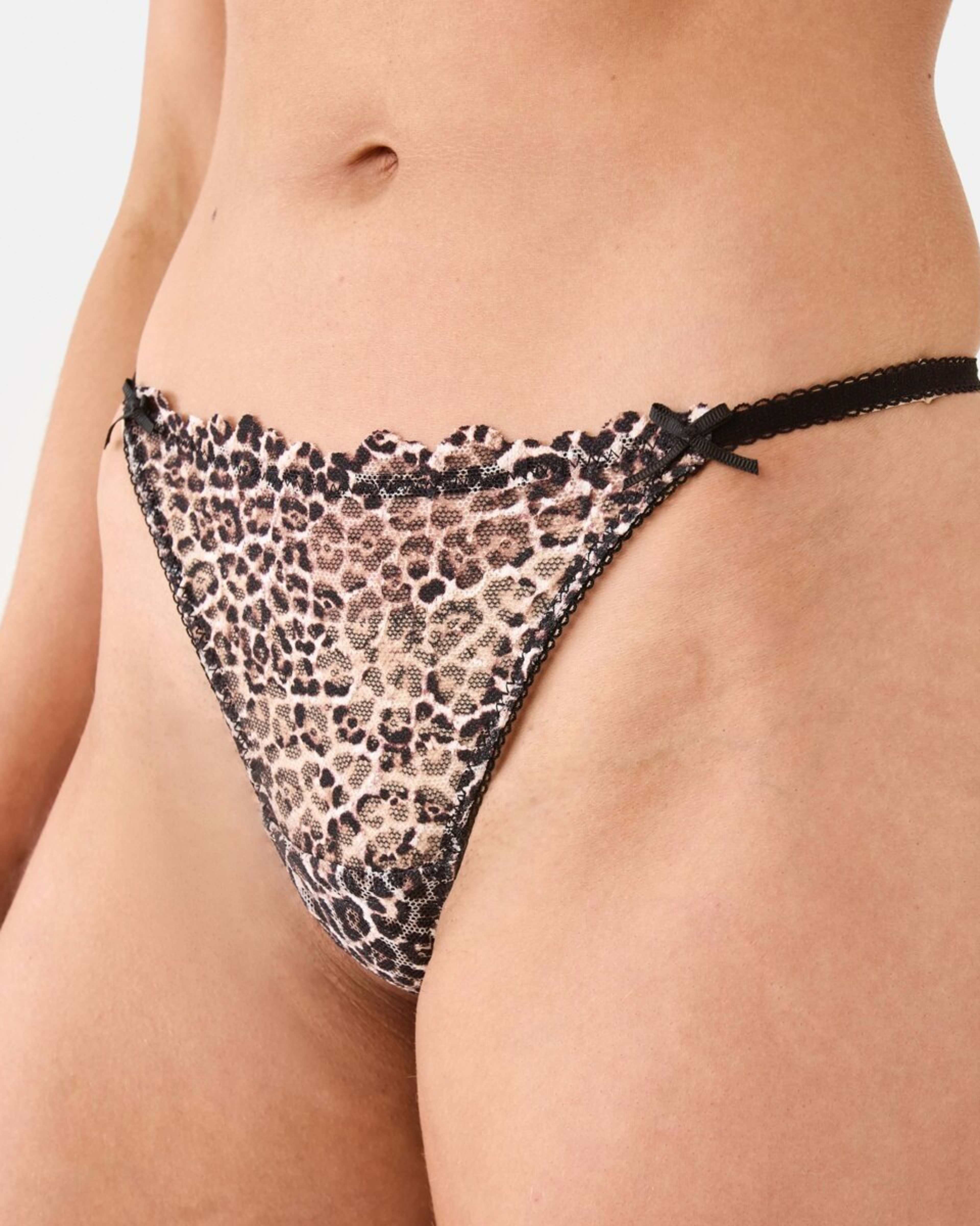 2 Co-ordinated Lace G-string Briefs Leopard, 2 of 4