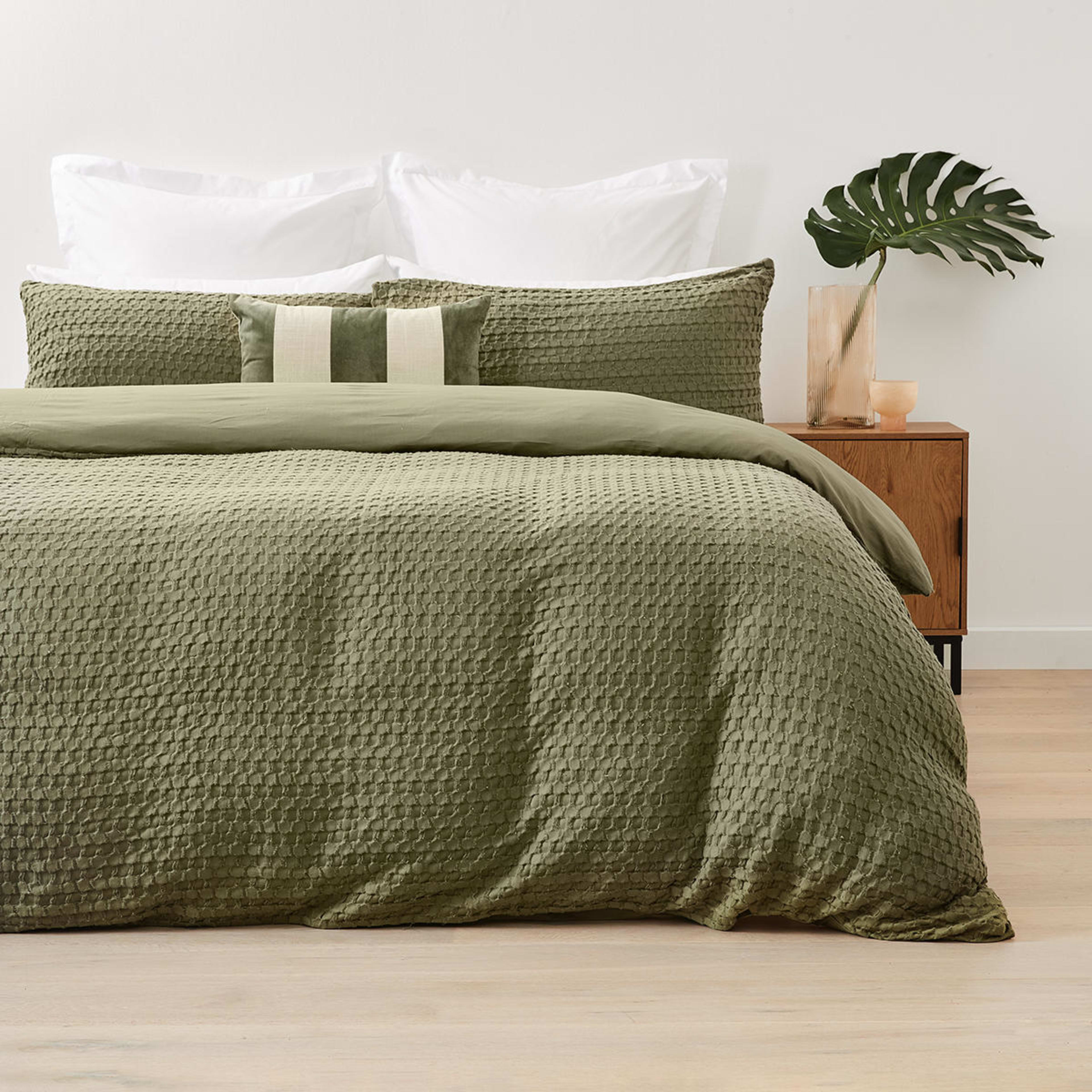 1 Harley Cotton Quilt Cover Set - Super King Bed, Fern