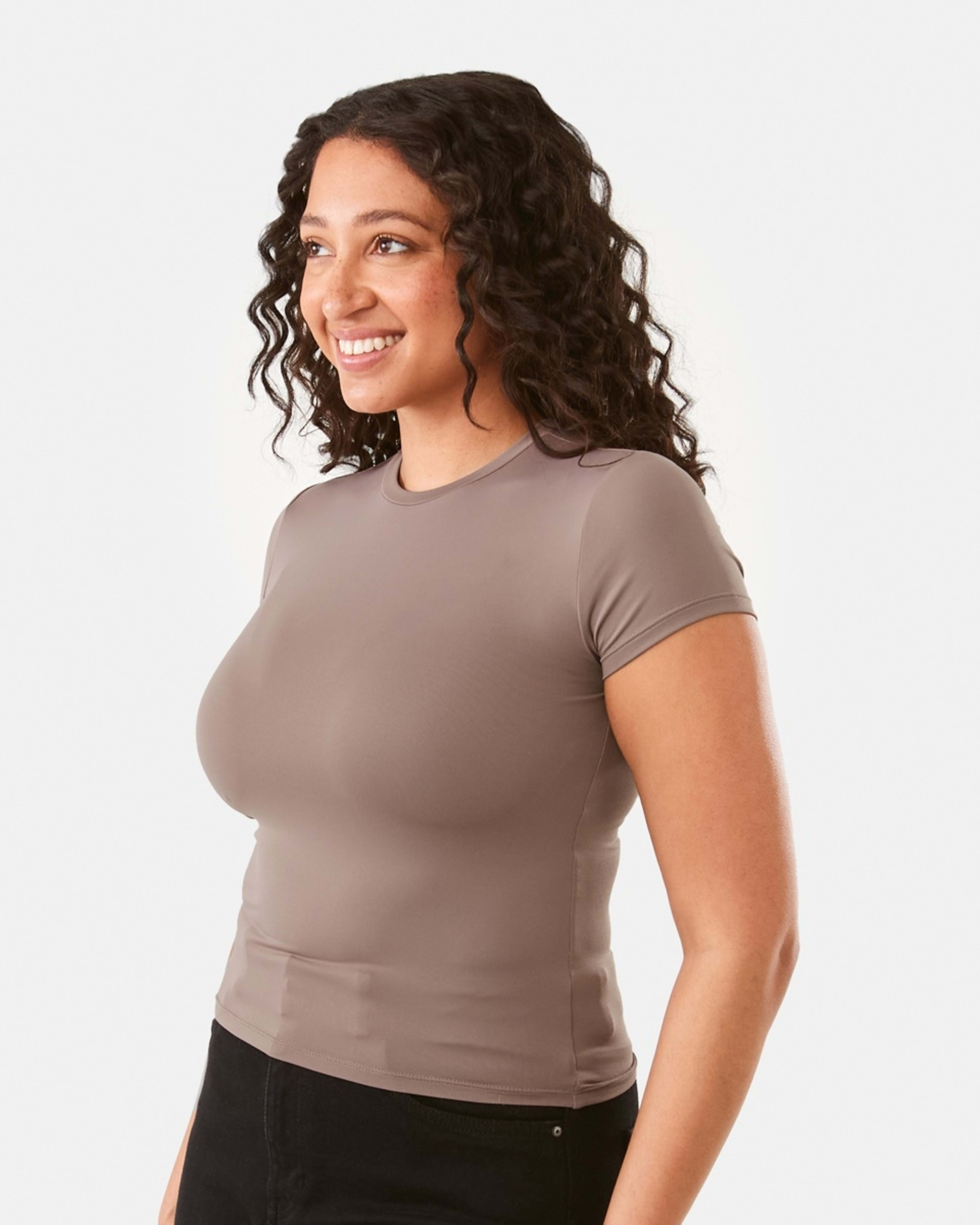 3 Short Sleeve Luxe T-shirt Taupe Brn, 3 of 7