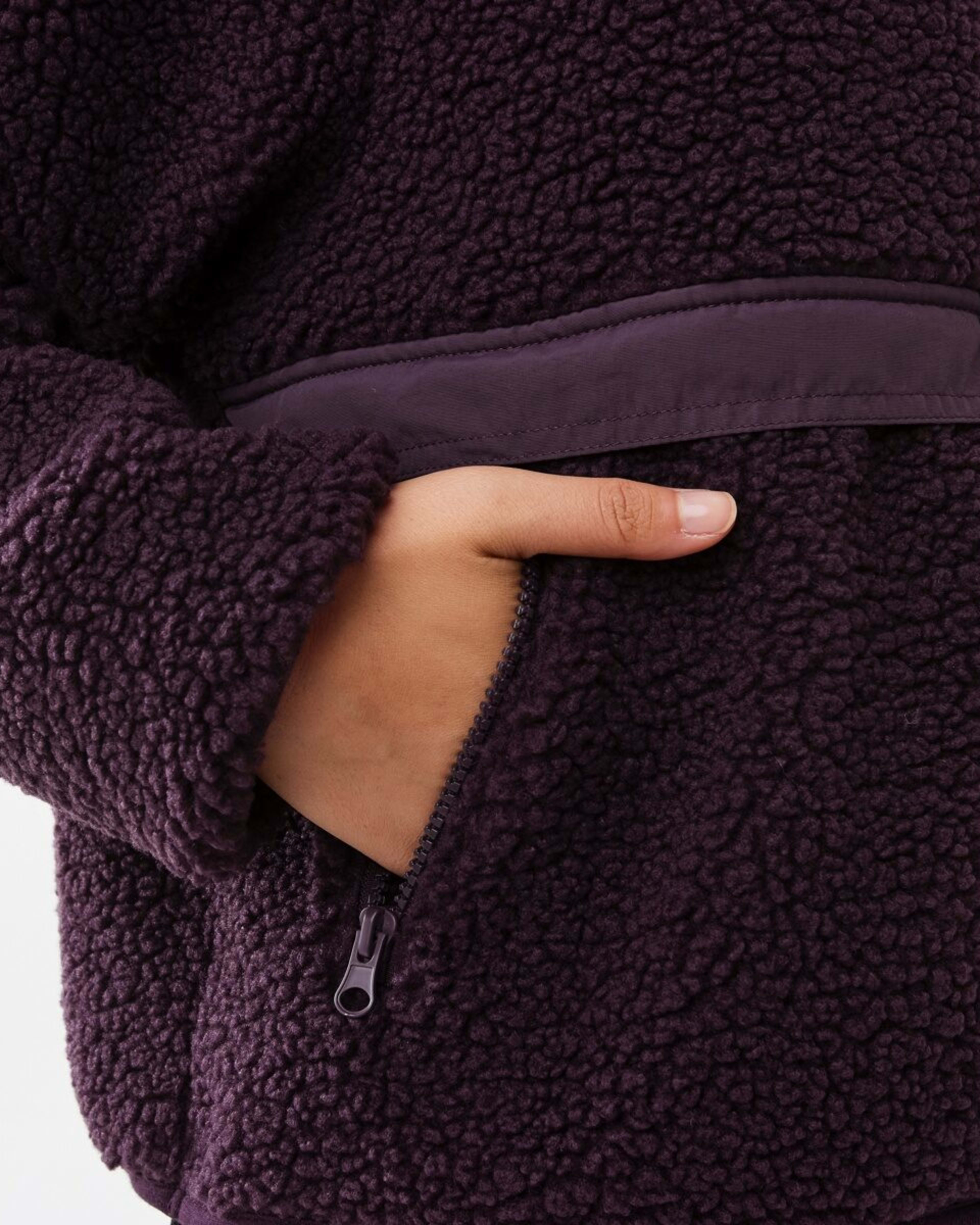 8 Active Womens Sherpa Patch Jacket Pur Raisin, 8 of 8