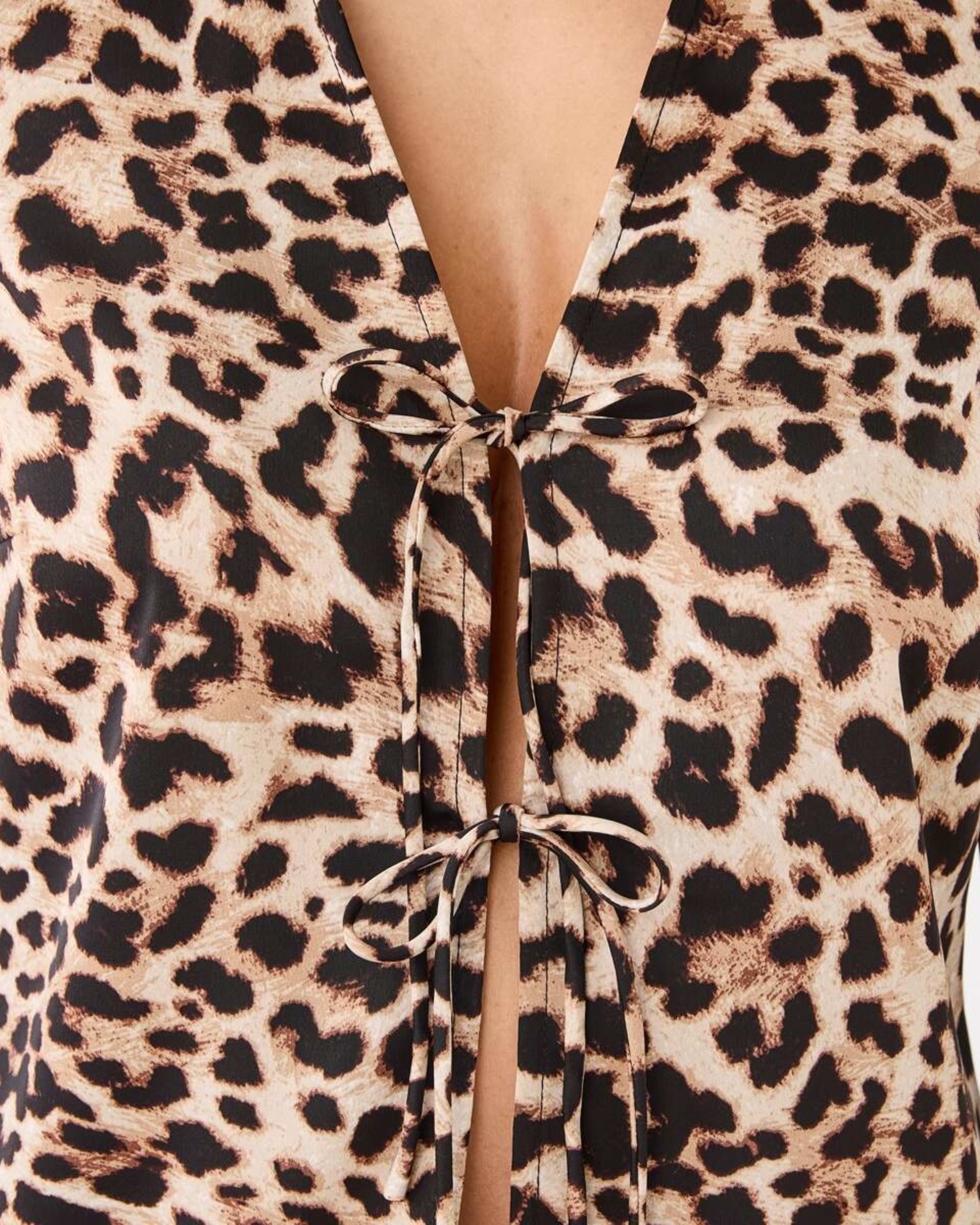 6 Long Sleeve Satin Tie Front Top Brwn Leo, 6 of 7