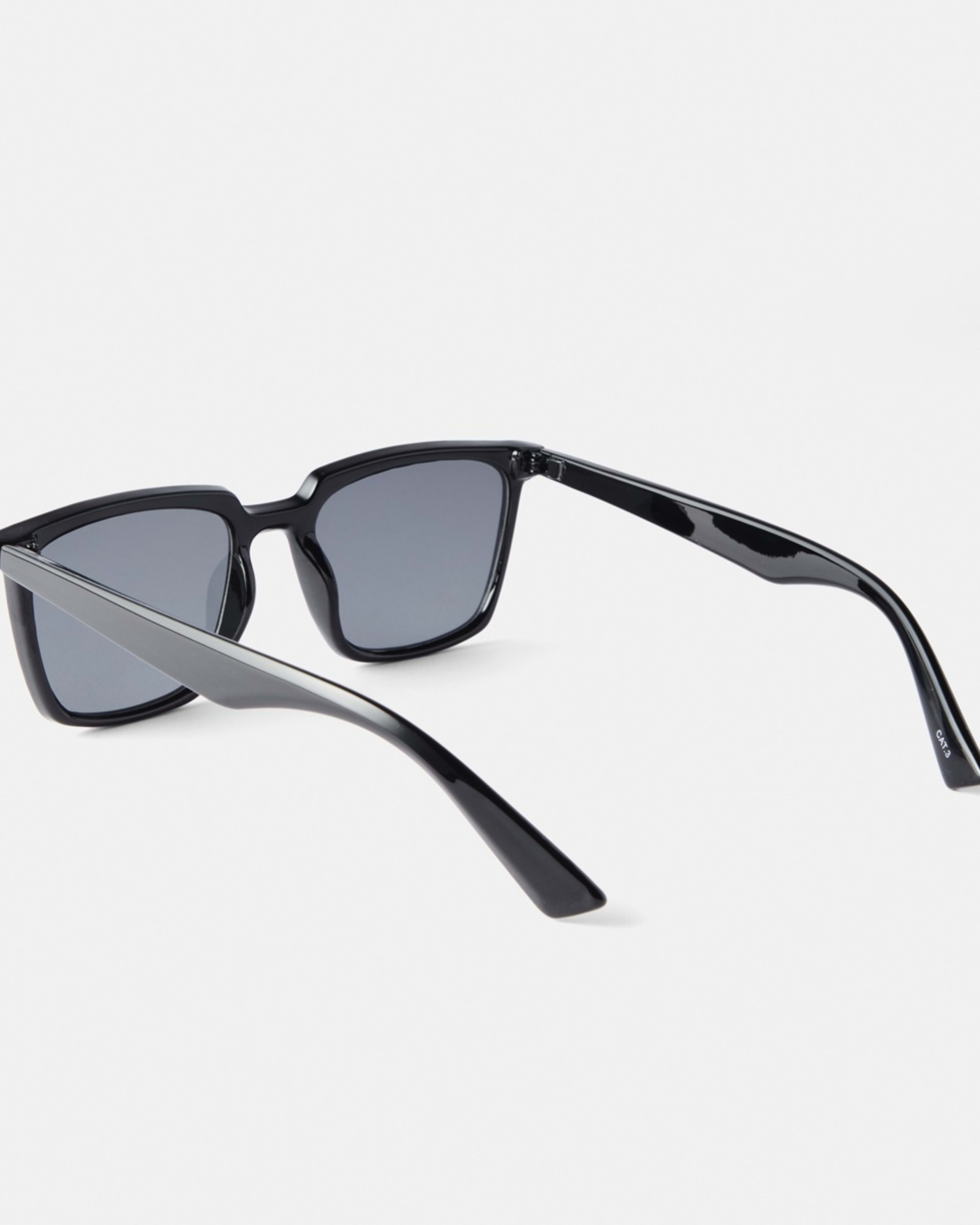 3 Classic D Frame Sunglasses Black, 3 of 6
