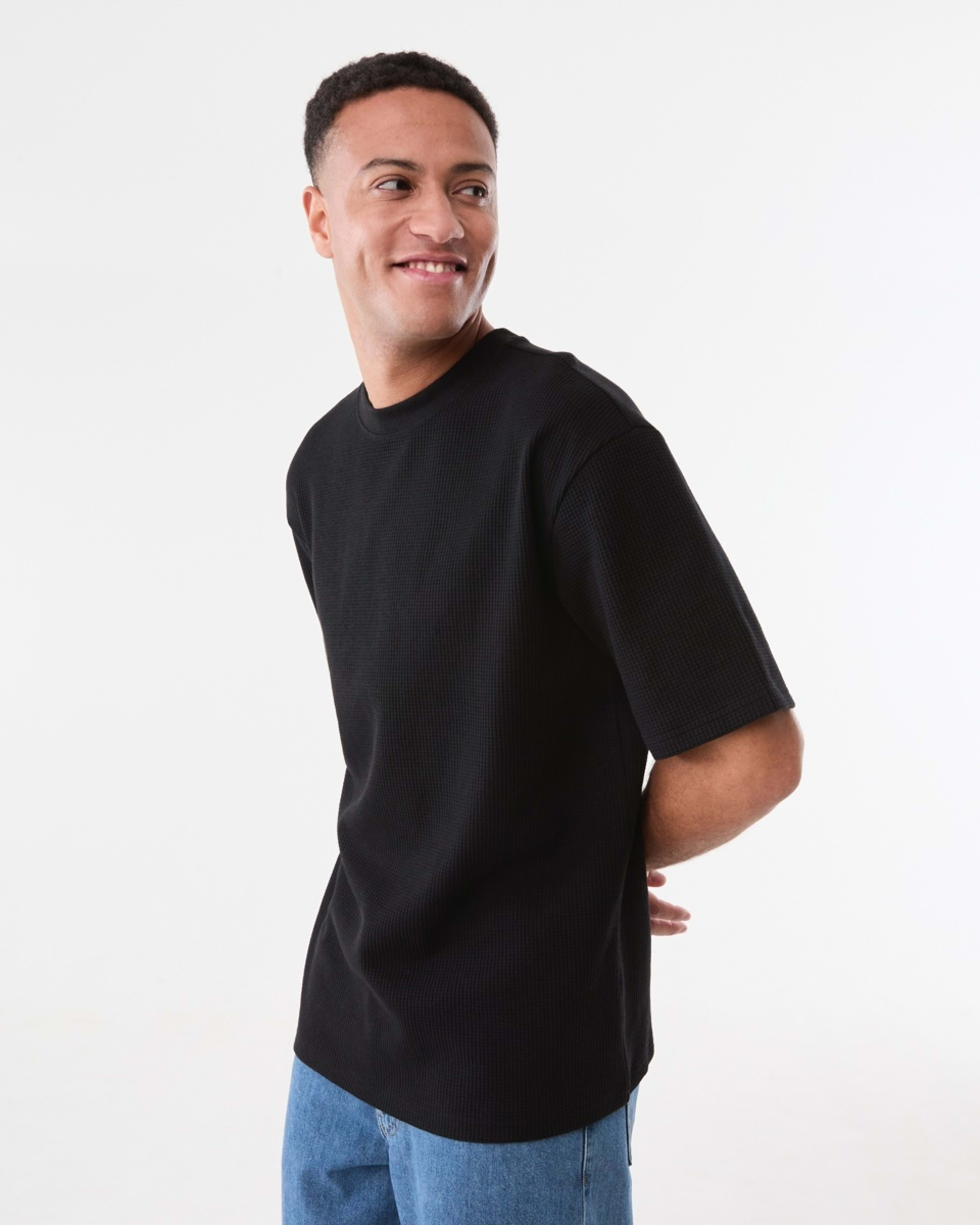 2 Oversized Waffle T-shirt BLACK, 2 of 5